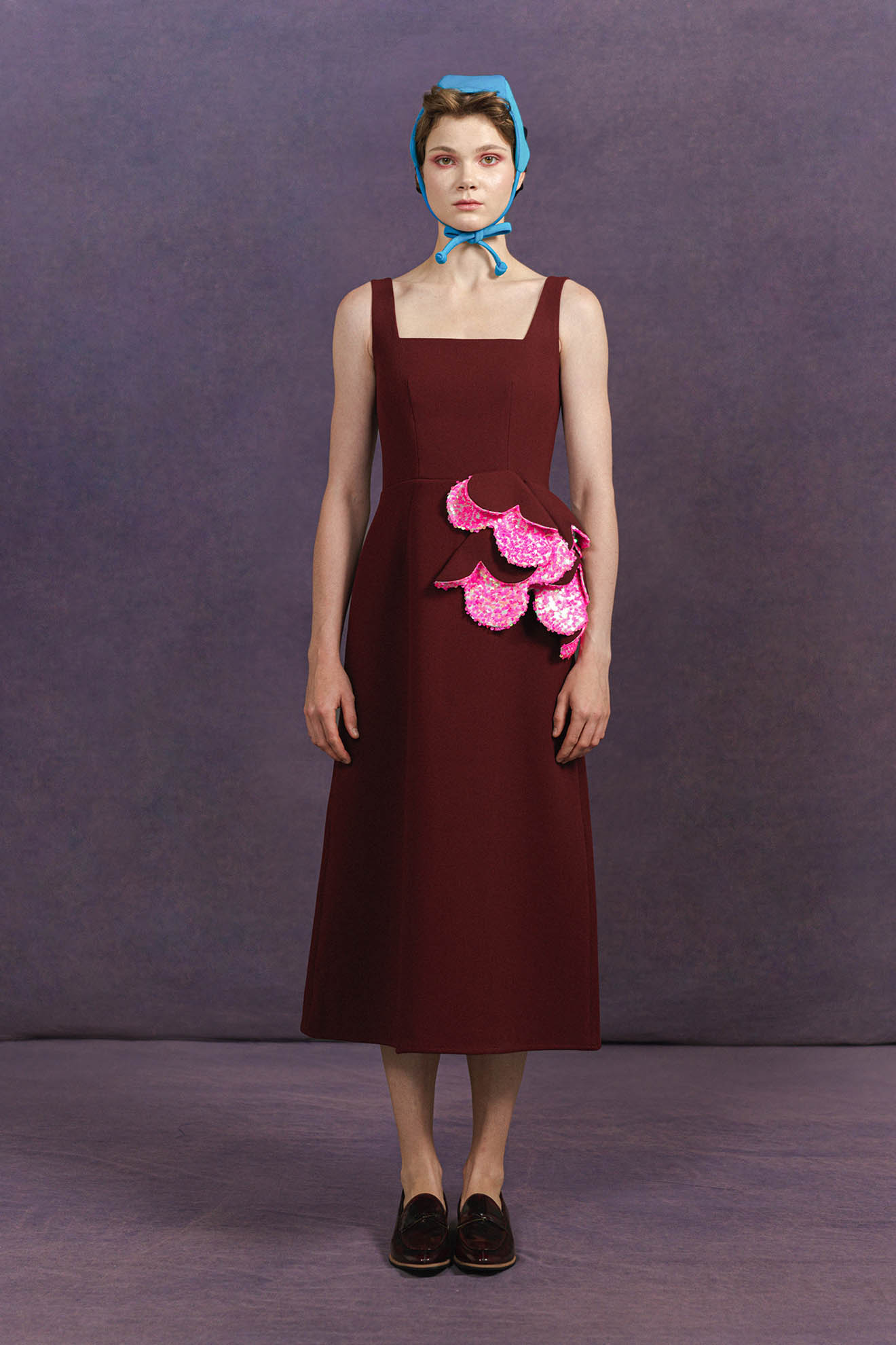 TEMPSLEVE Dress in Wine Red/Iridescent Fuchsia