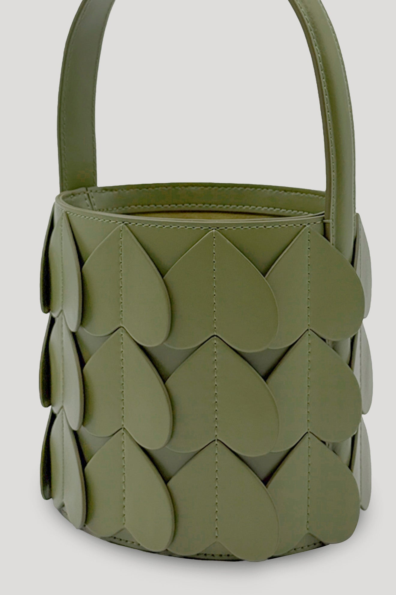 WHIRLPOOL Bucket Bag in Olive