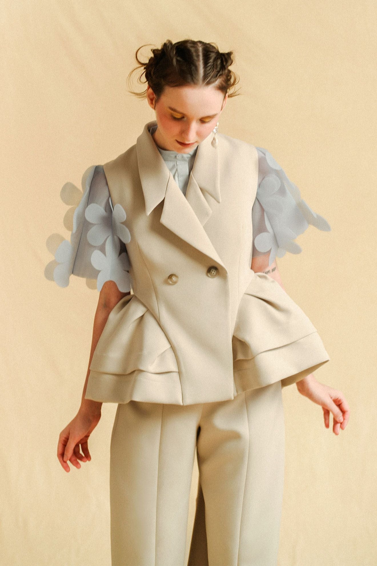 TCHAIKO Vest in Beige
