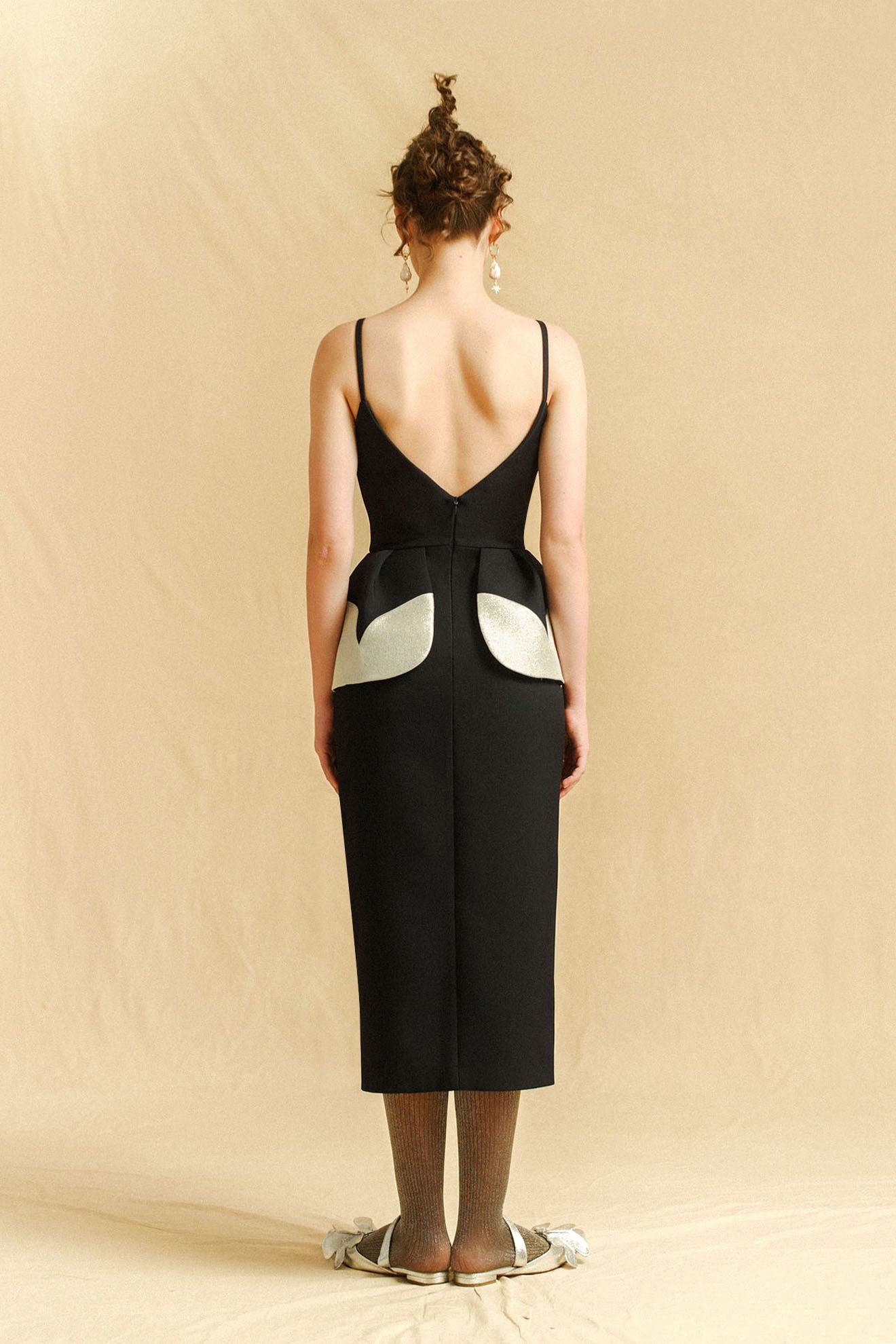 QUETE Dress in Dark Blue/Luster Silver