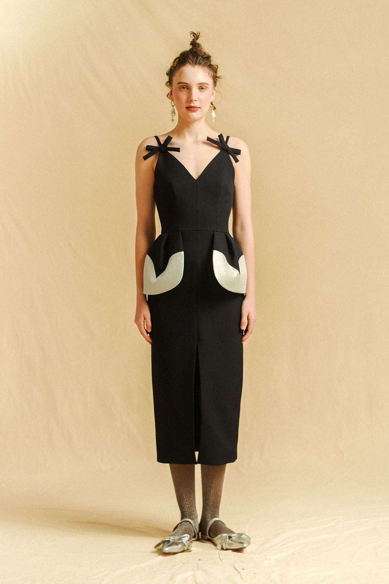 QUETE Dress in Dark Blue/Luster Silver