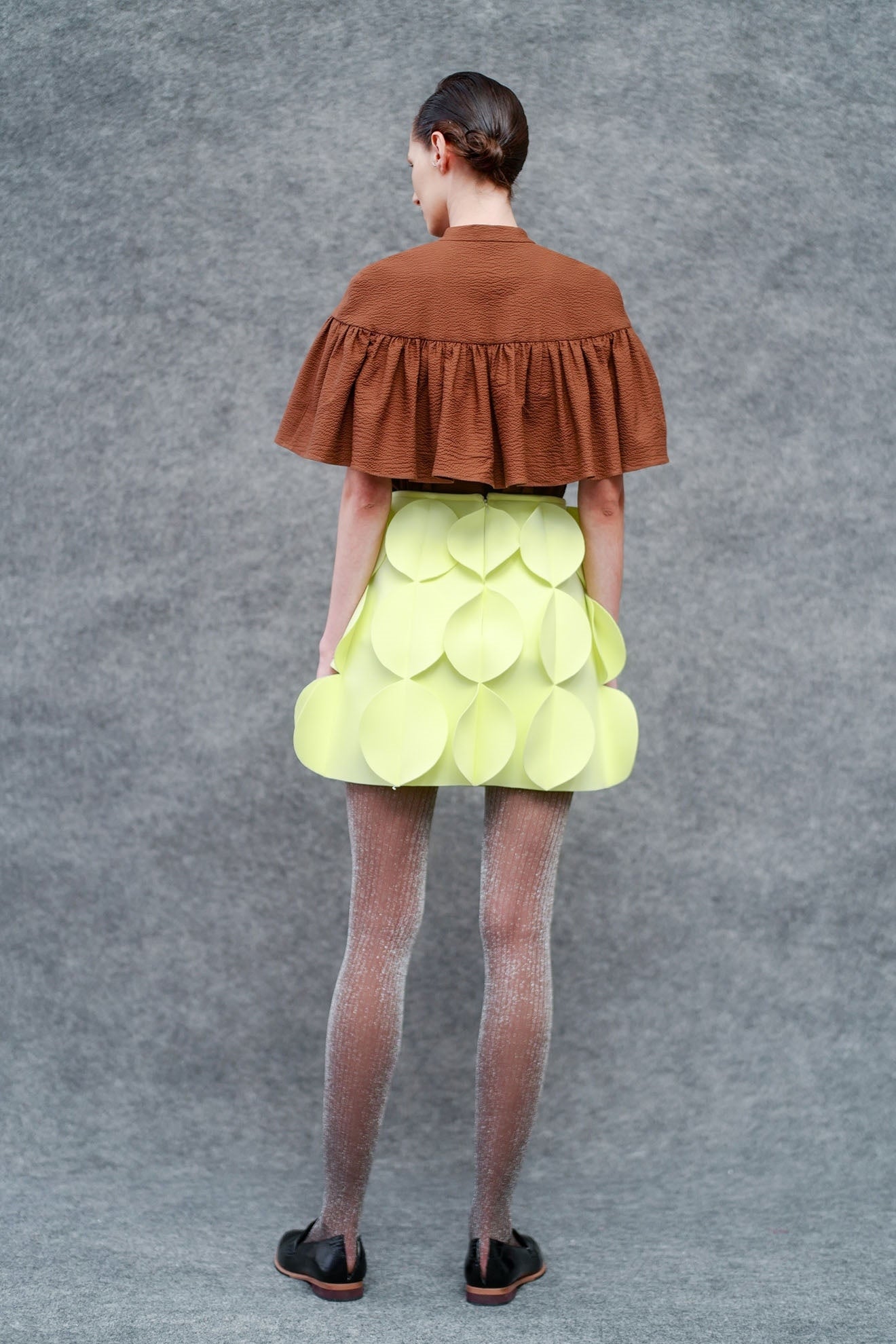 DELPHUS Top in Walnut Brown