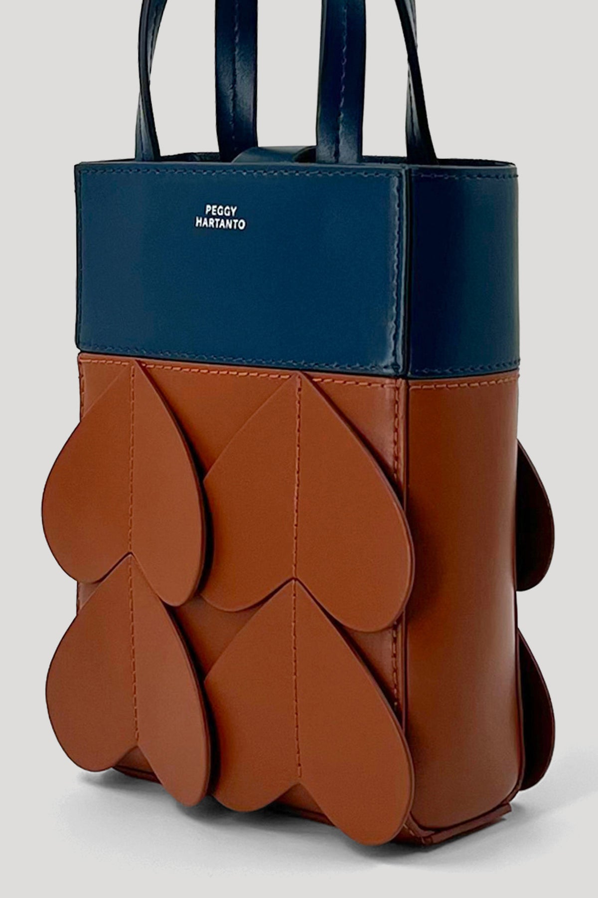 AXIL Mini Bag in Marine/Tan