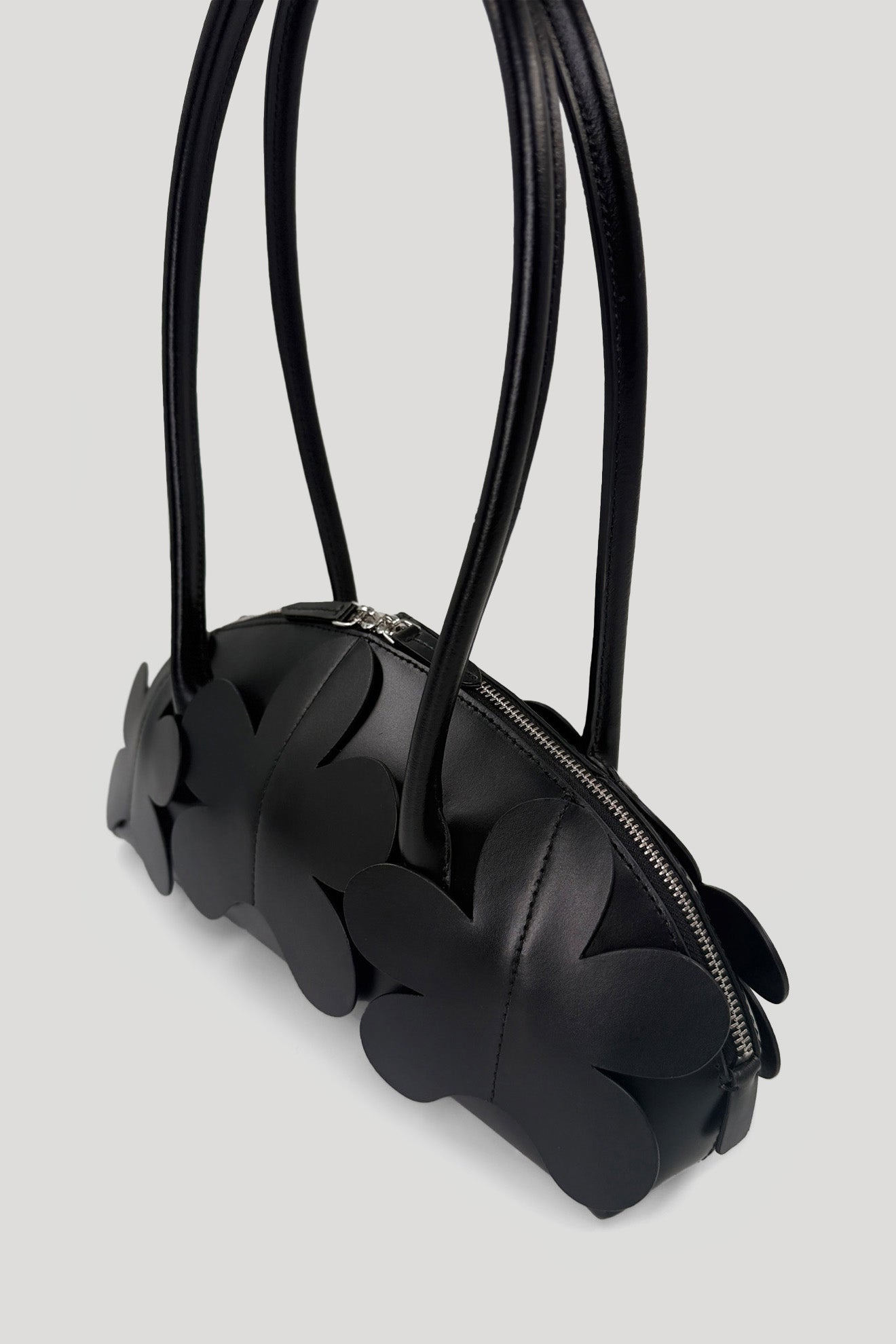 CAMBIUM Baguette Bag in Black