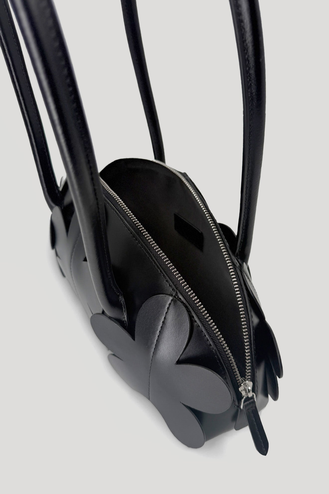CAMBIUM Baguette Bag in Black