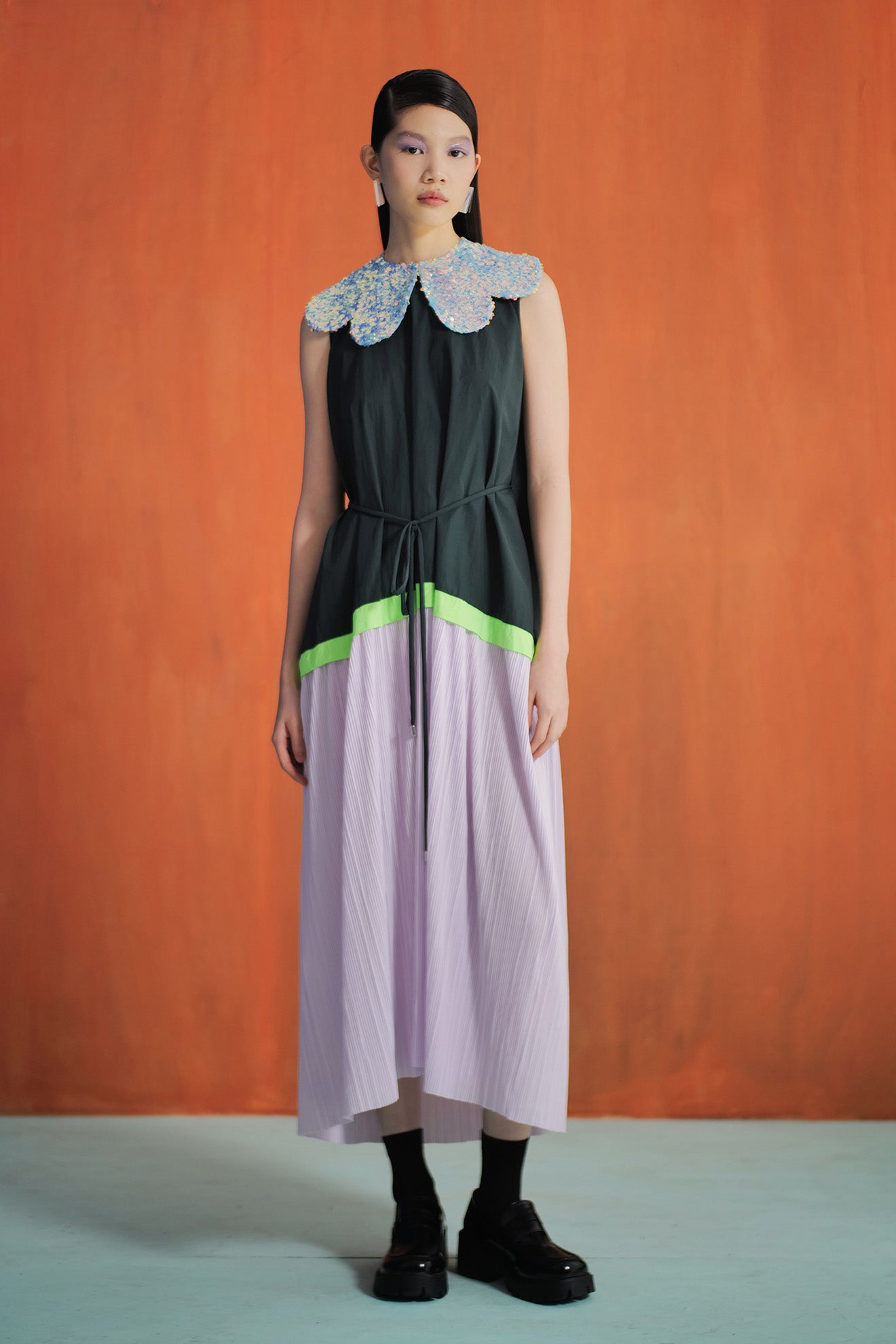 COMPOSER Dress in Forest Green/Lilac Pleats