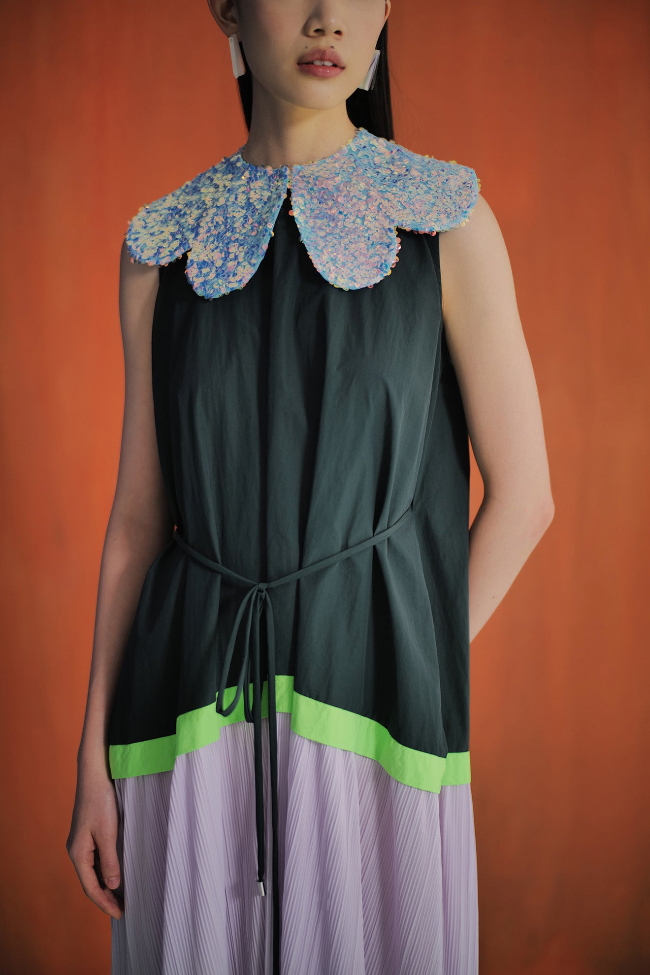 COMPOSER Dress in Forest Green/Lilac Pleats