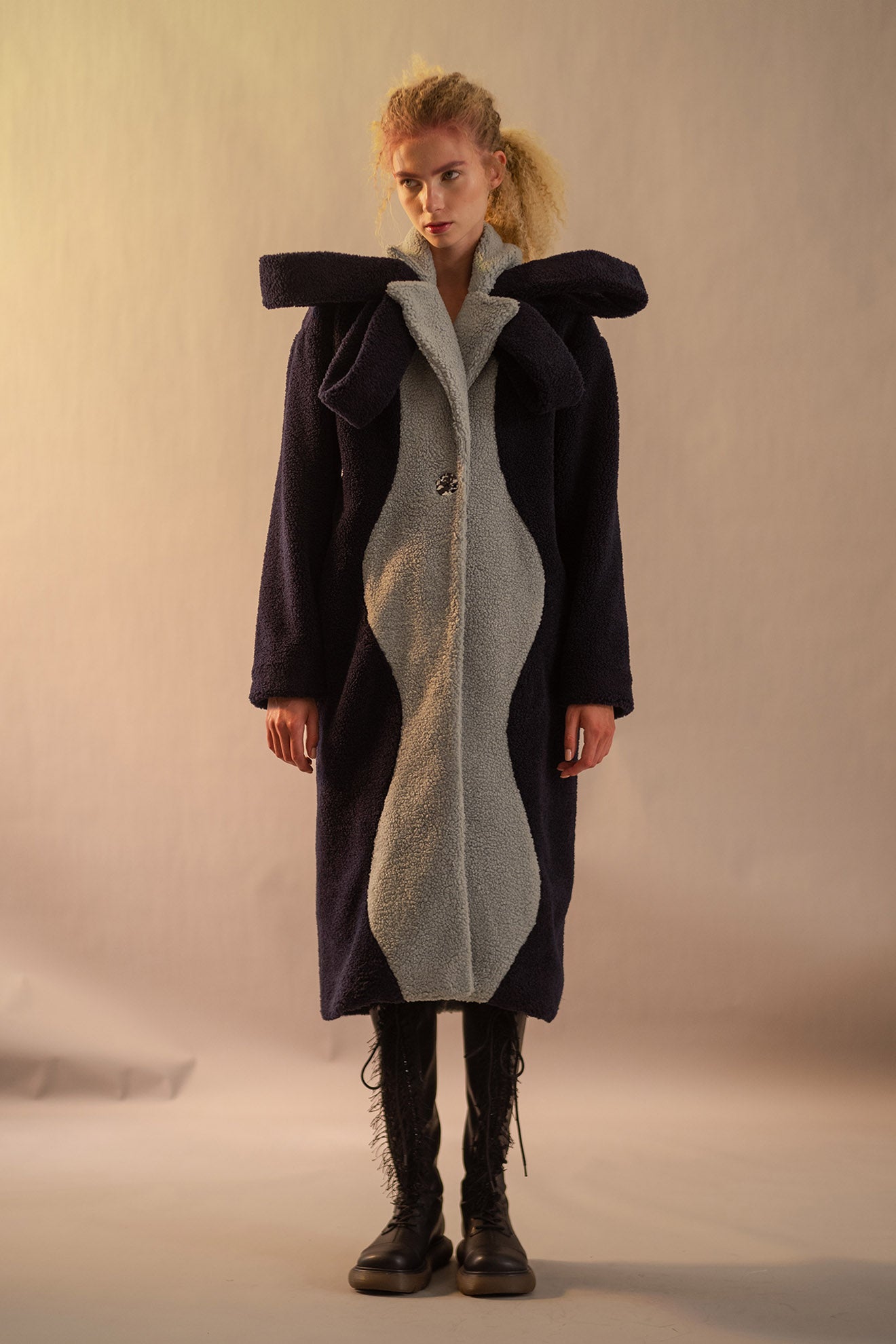 CRUSTACEAN Coat in Dark Blue/Bud Green