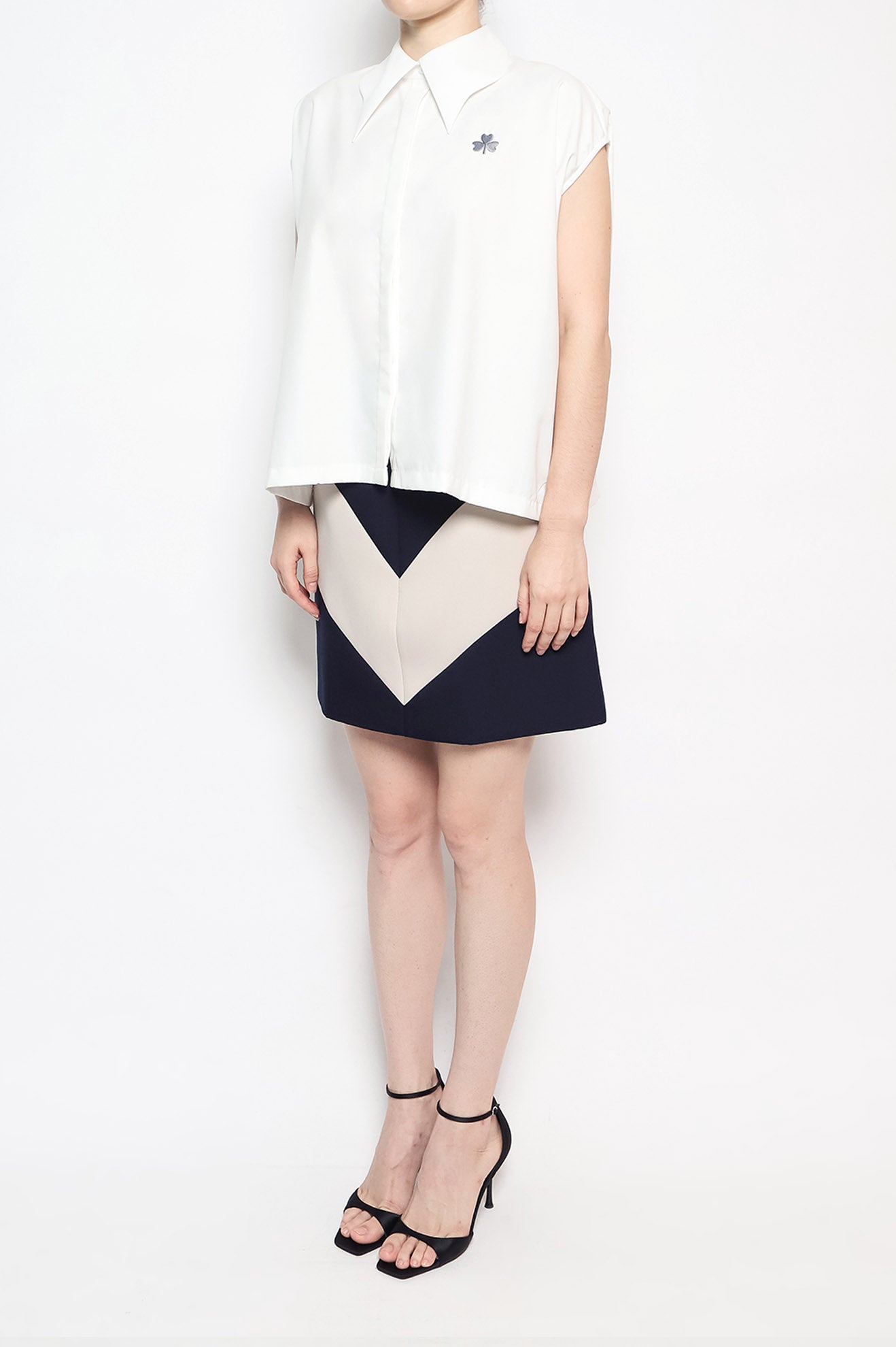 CYCLIC Top in Grey Logo