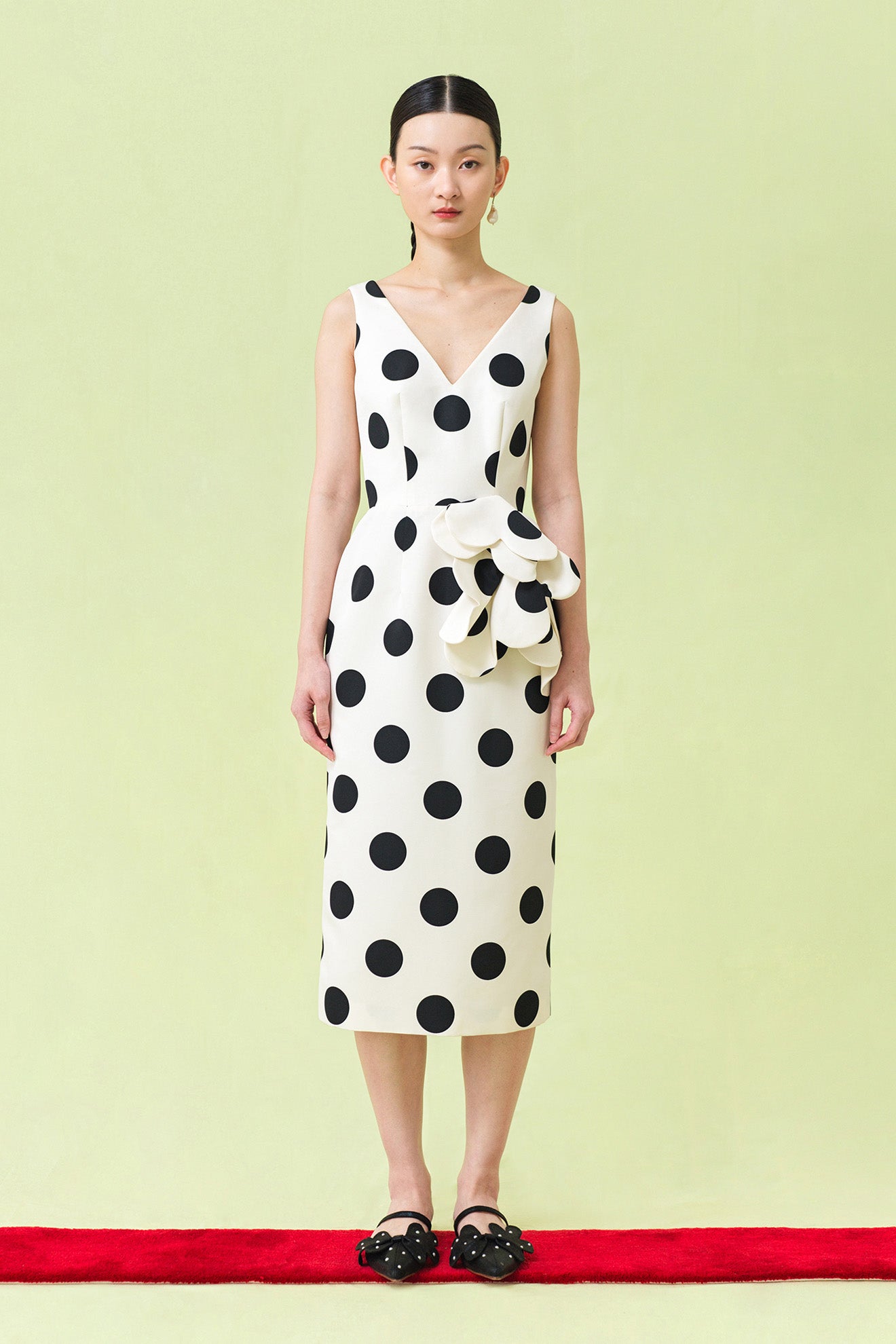 HINAGESHI Dress in Black Dot on White