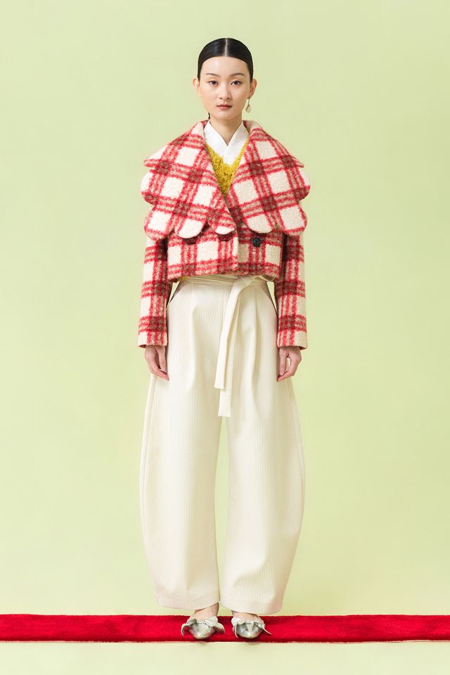 KAERU Jacket in Plaid Red