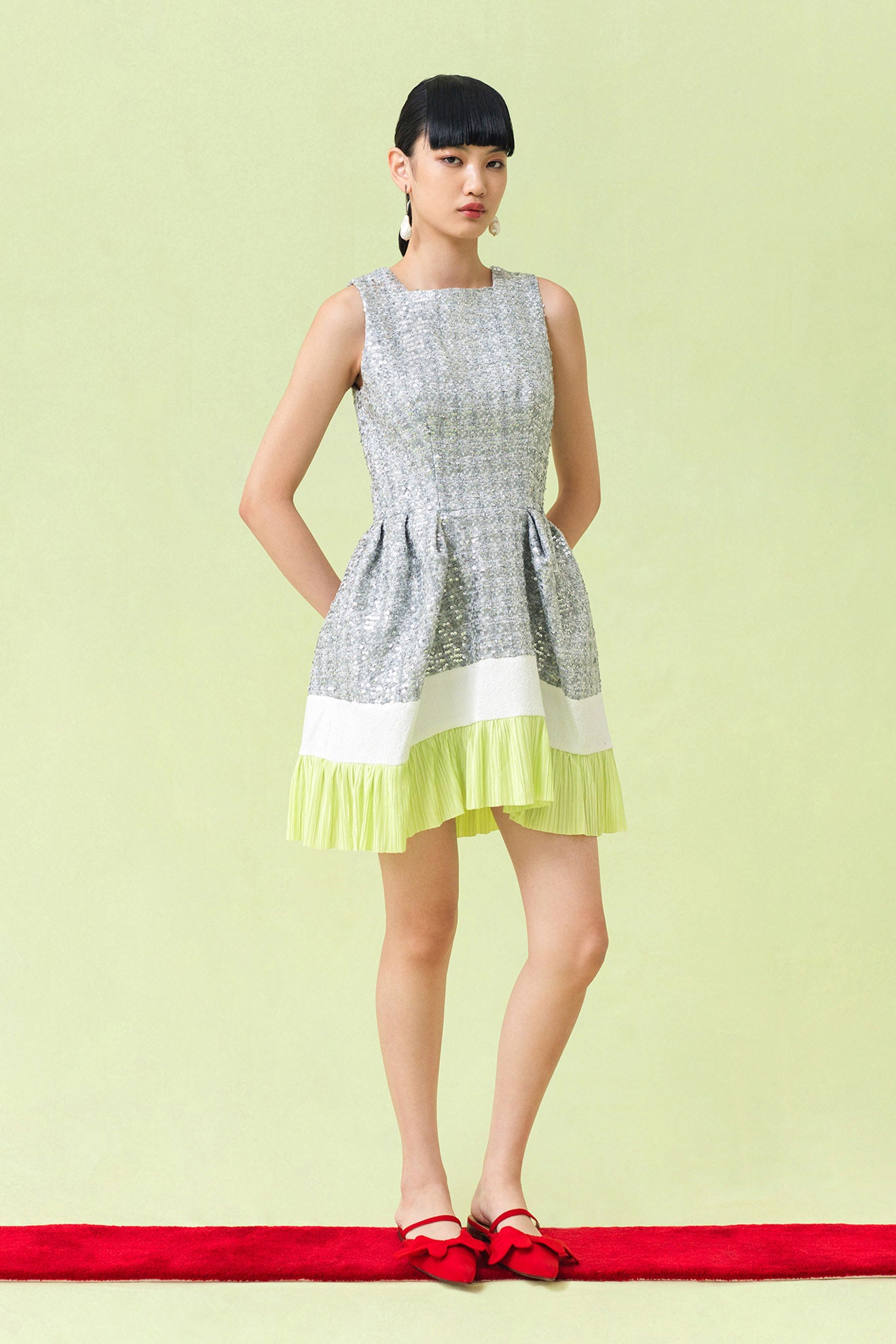 KINGYO Dress in Silver/Neon Yellow Pleats