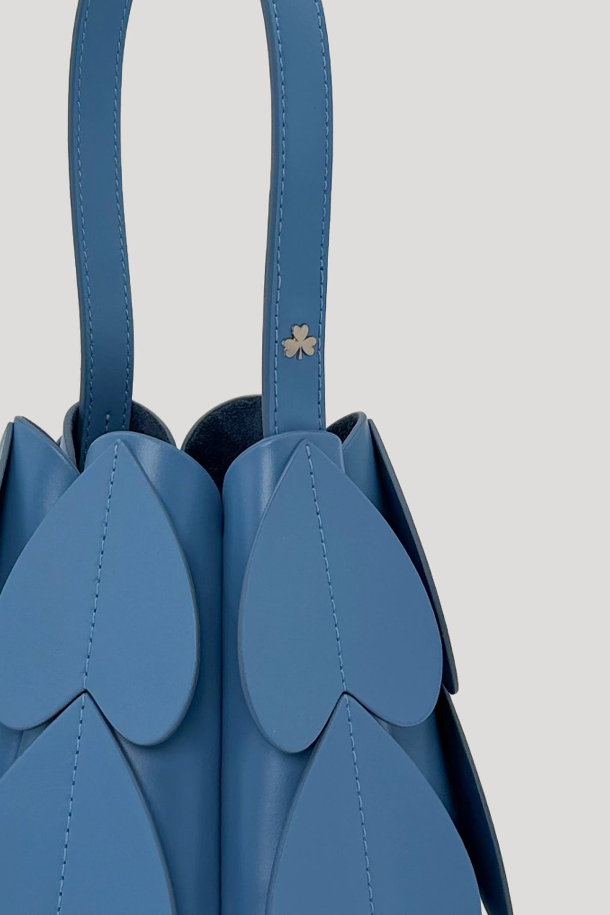 LOCULE Petit Cone Bag in Ranch