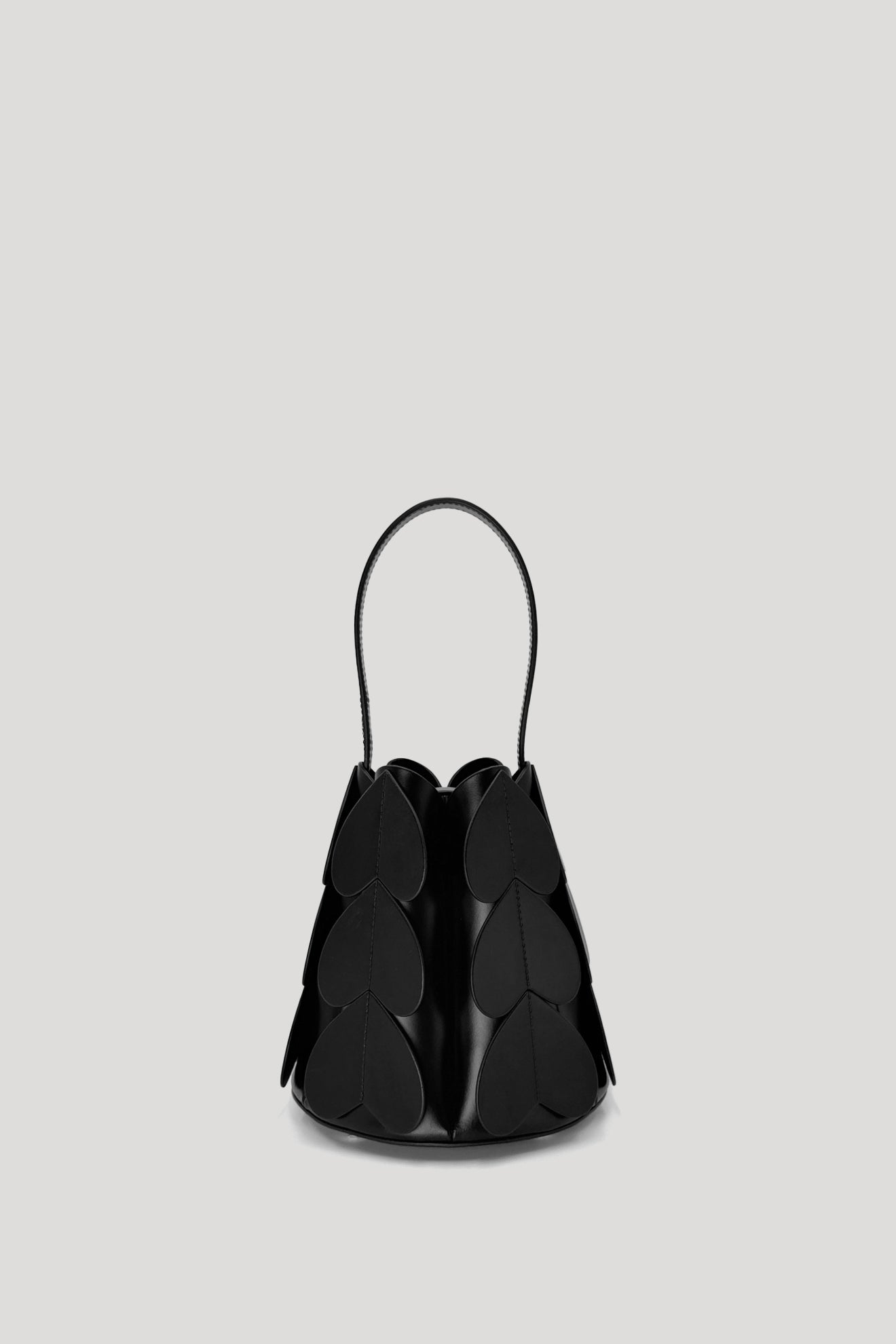 LOCULE Classic Cone Bag in Black