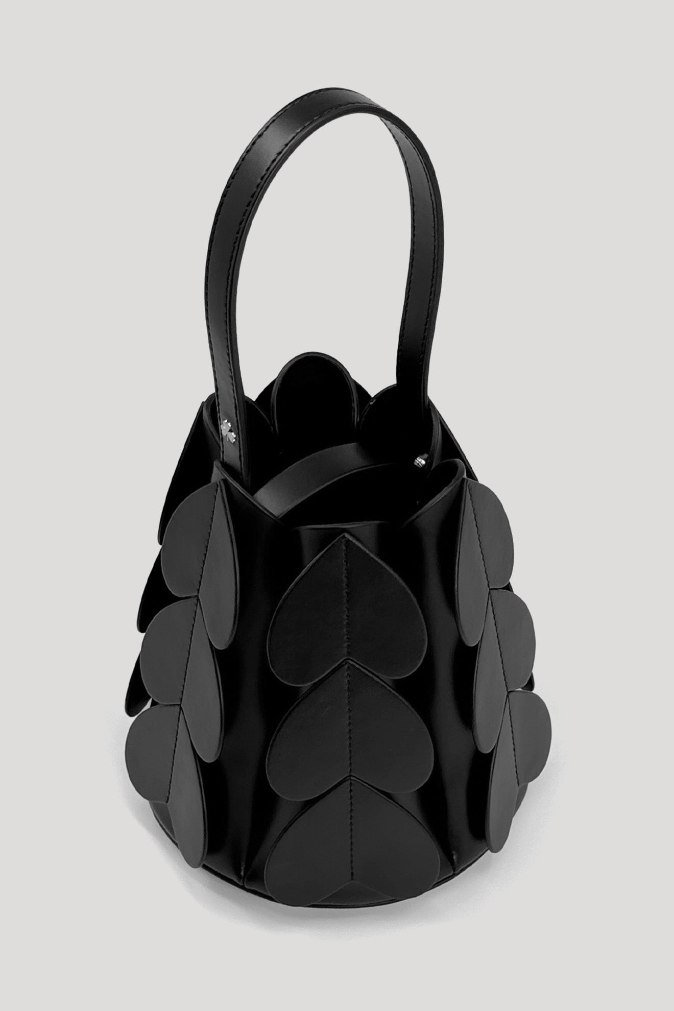 LOCULE Classic Cone Bag in Black
