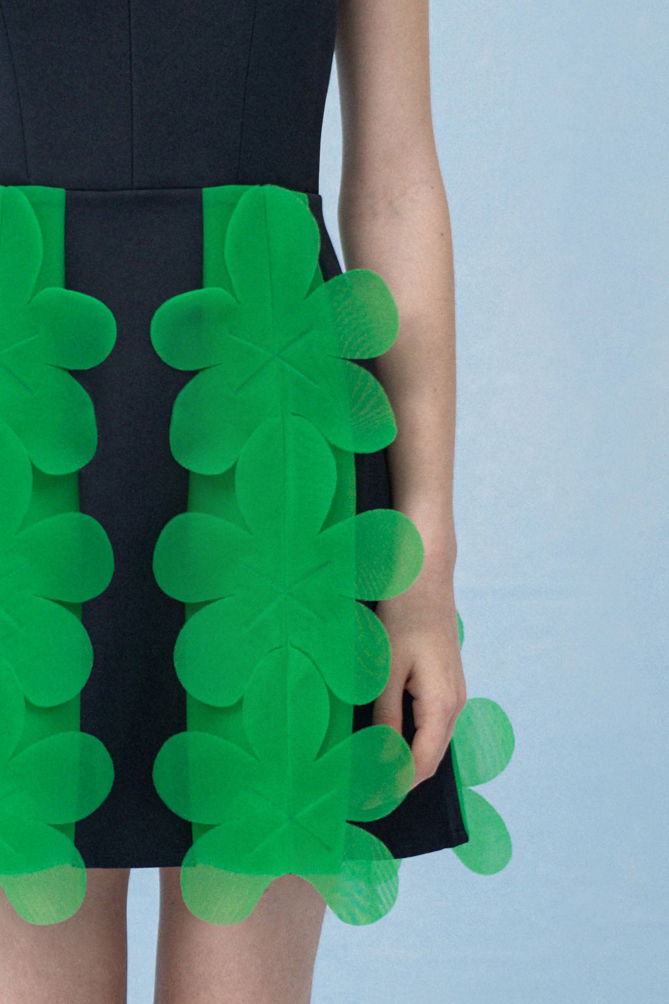 MANDIBLE Dress in Dark Blue/Neon Green