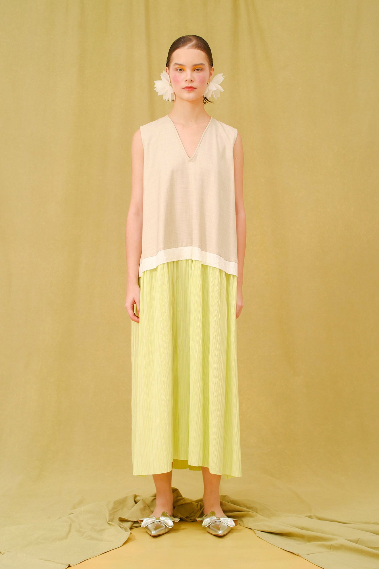 MOCHI Dress in Light Beige/Neon Yellow