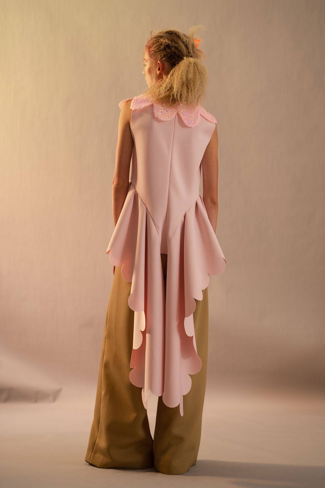 MUGIL Top in Powder Pink