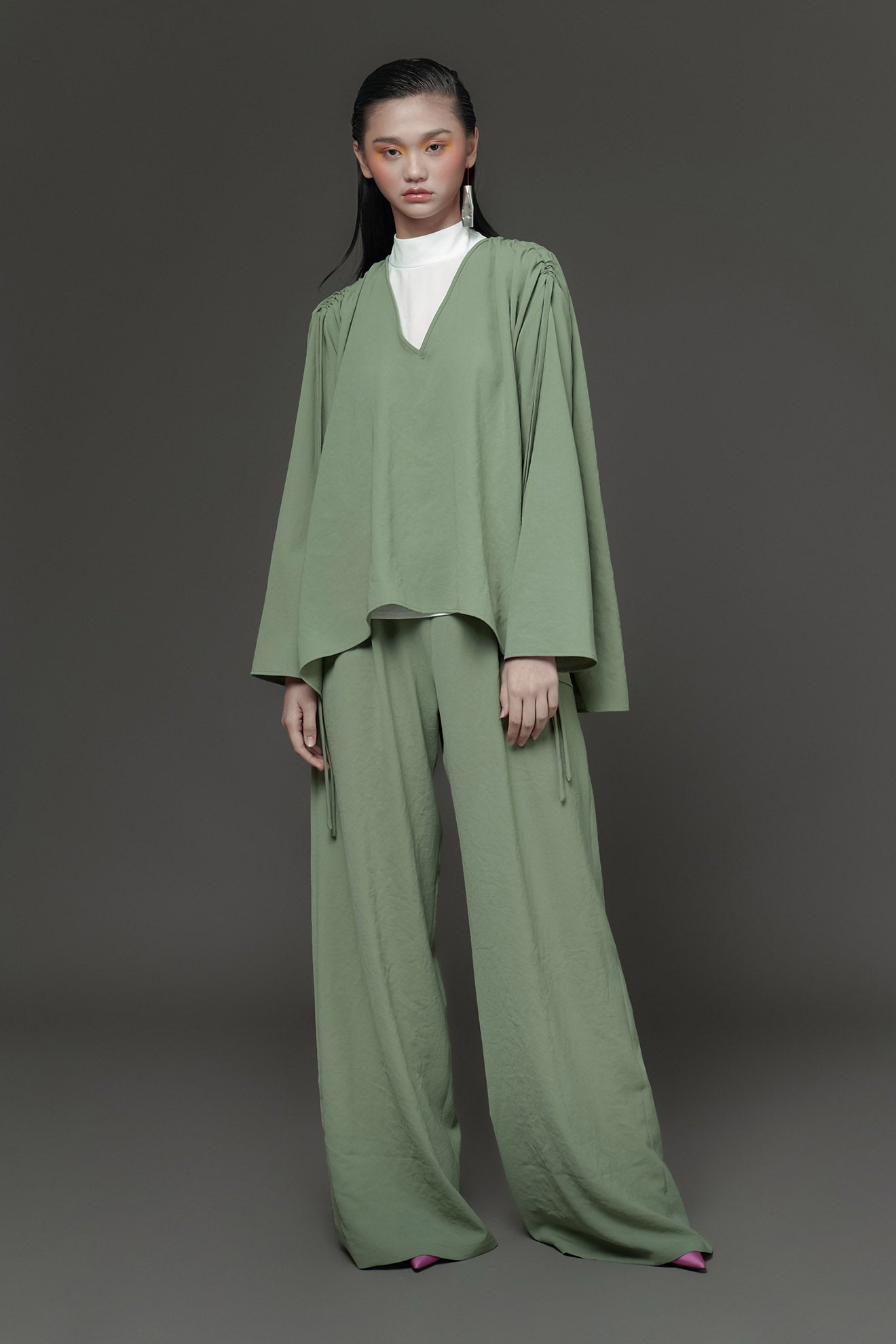 SNIPE Top in Bud Green