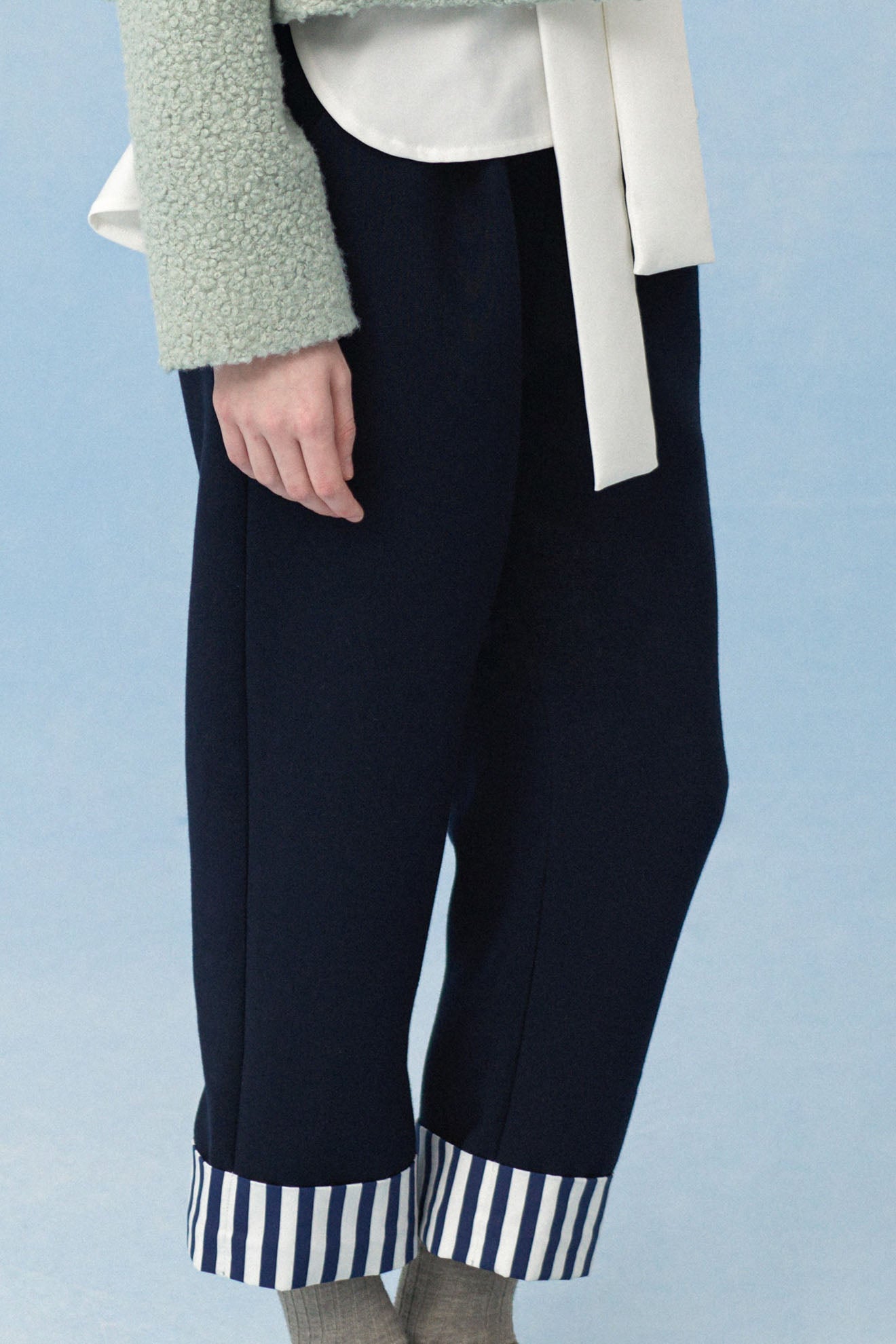 PLEURA Pants in Dark Blue