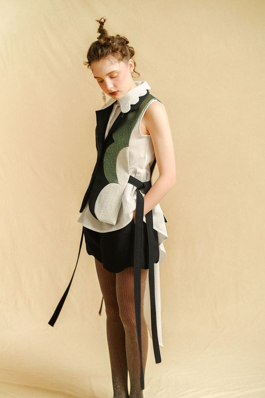 LUMIERE Vest in Dark Blue
