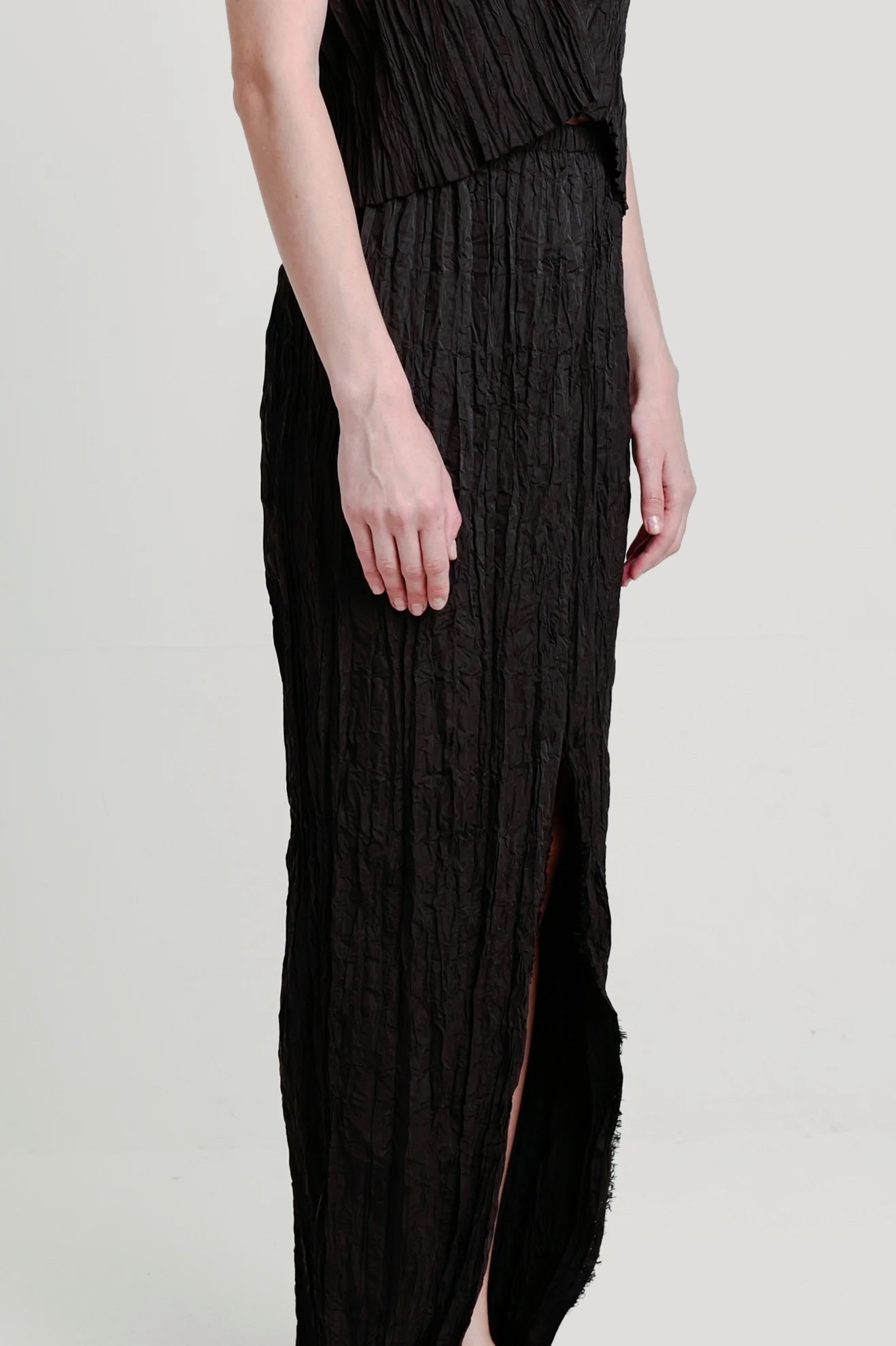 SHOKA Skirt in Black