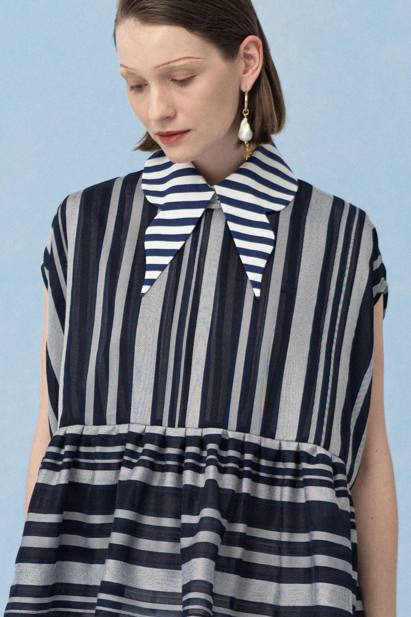 TEGMEN Top in Navy Stripes