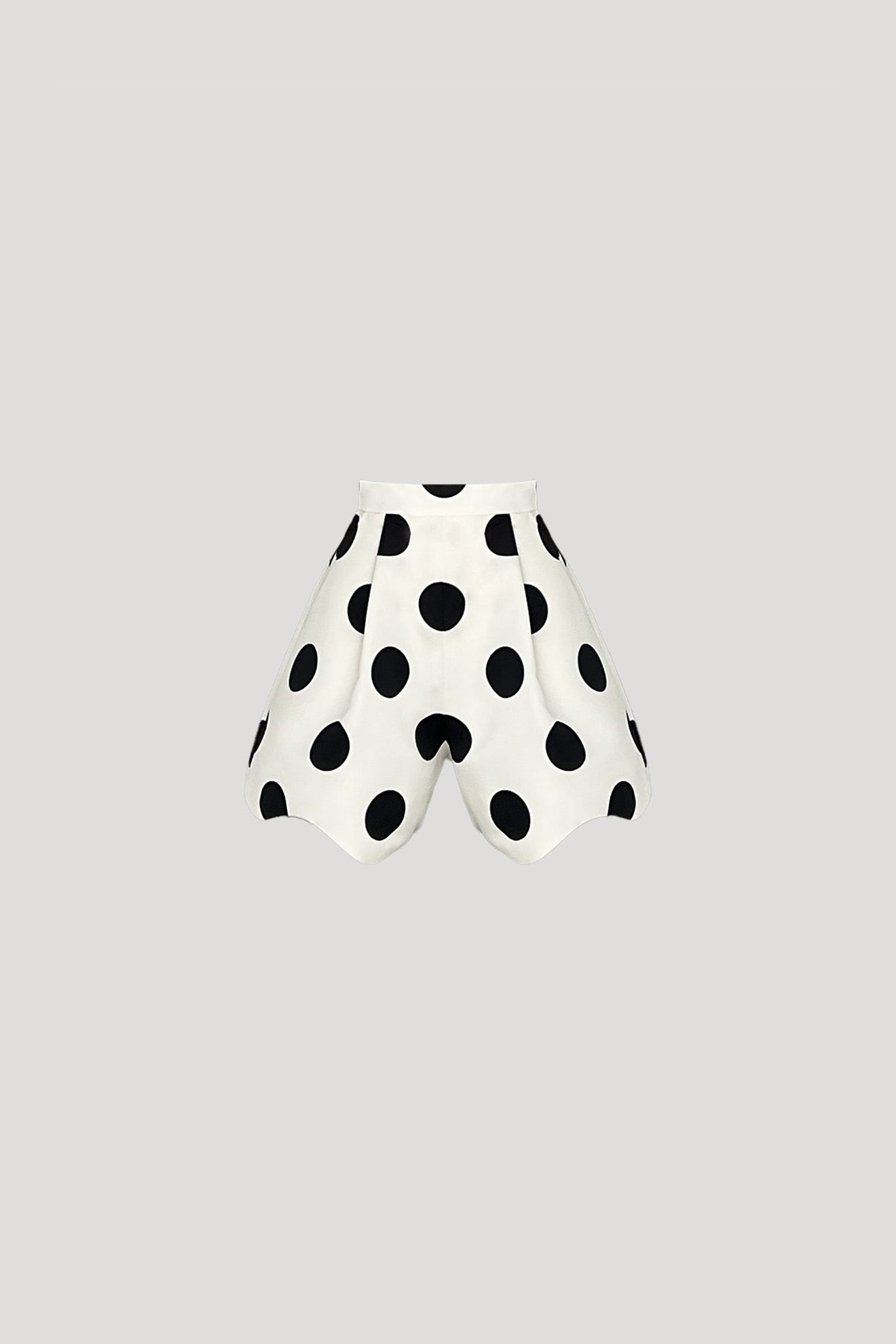 TOKI Short in Black Dot on White