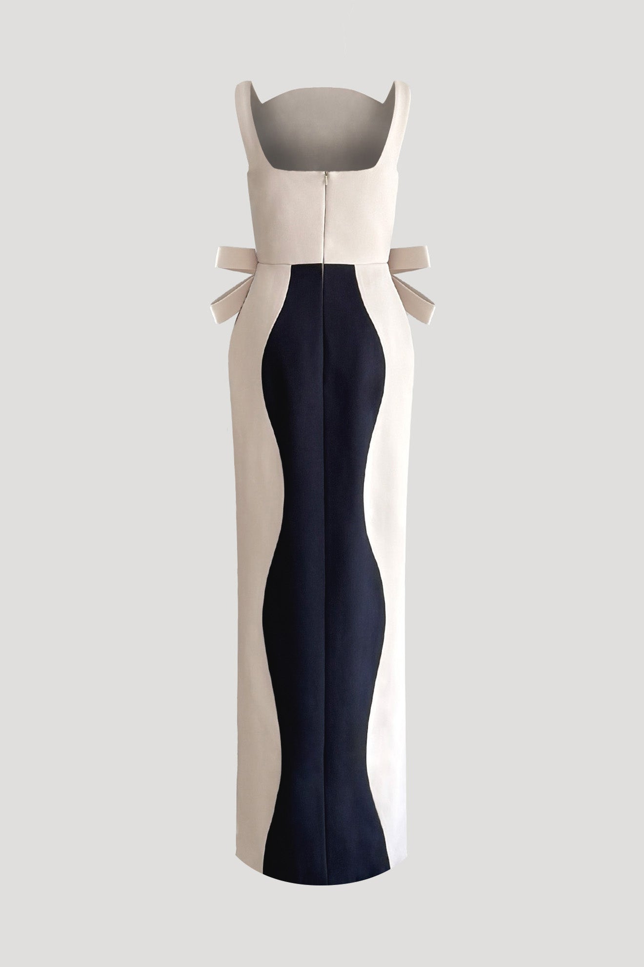 TEGATA Gown in Beige/Dark Blue