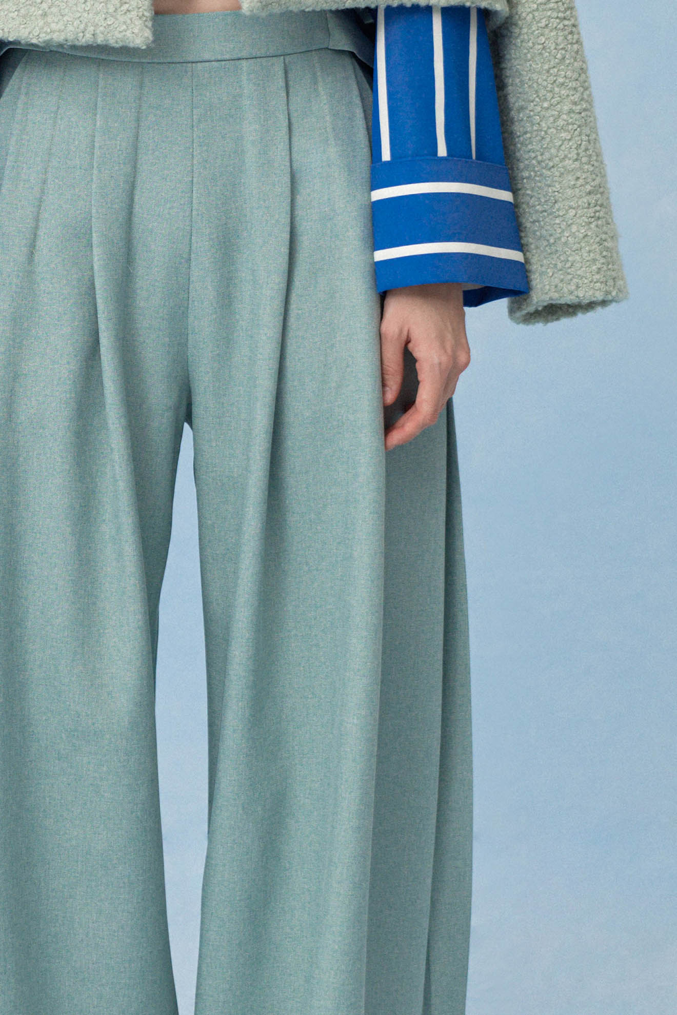 VENTER Pants in Powder Blue
