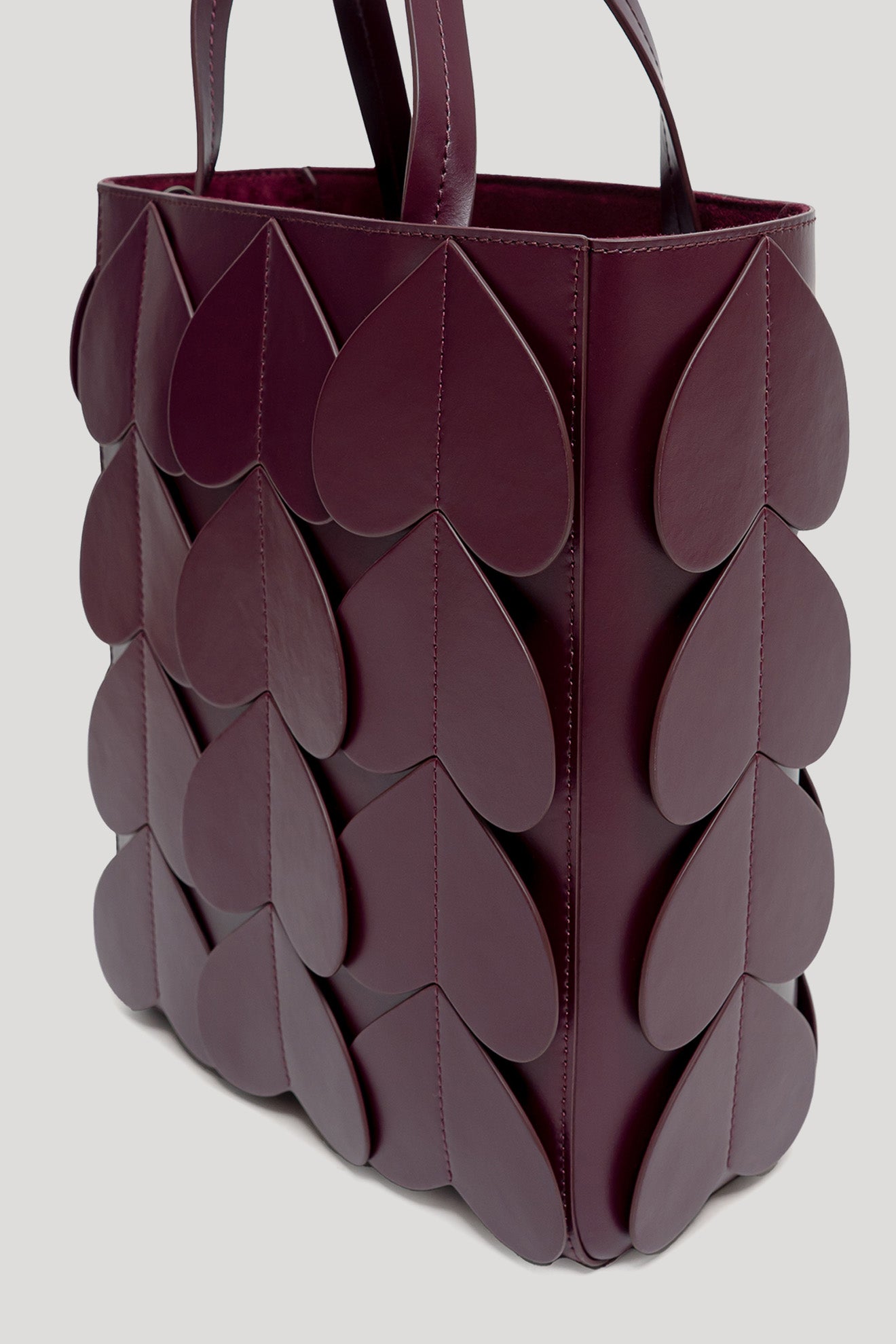 VOYAGE Tote Bag in Wine