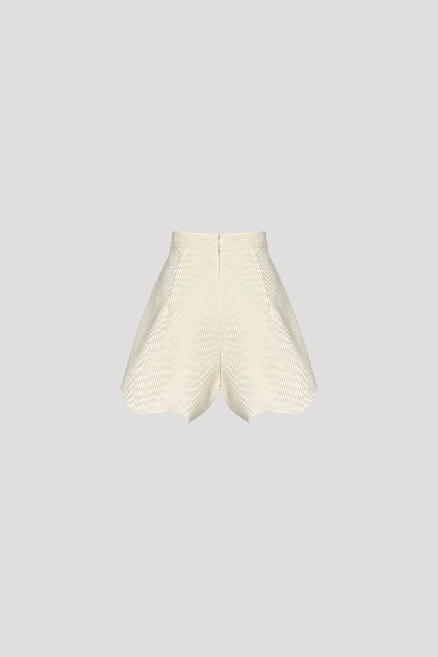 KAMO Short in Cream White