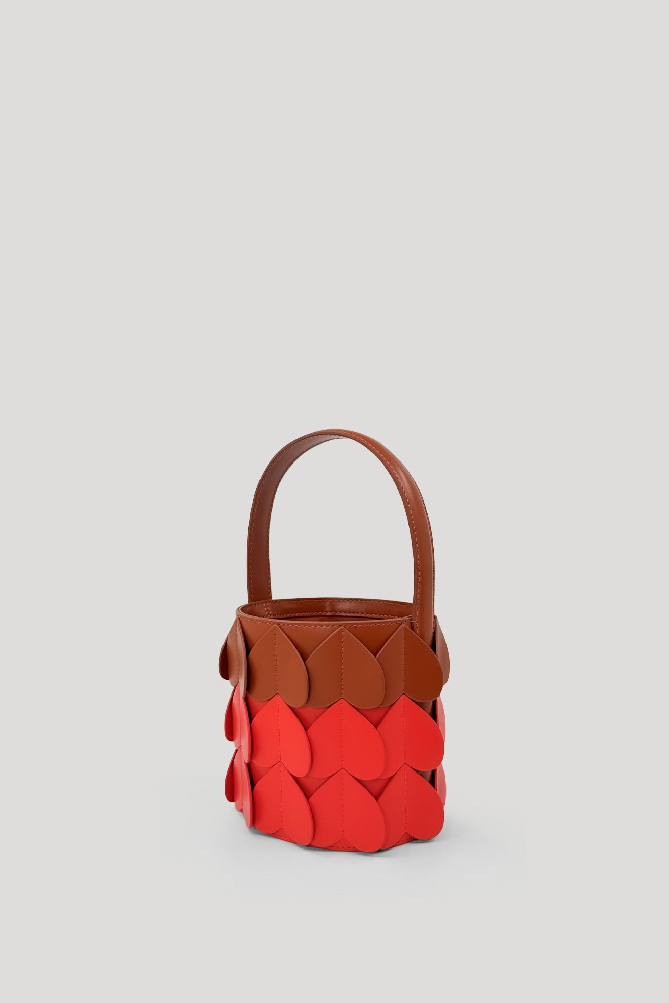 WHIRLPOOL Bucket Bag in Tan/Cinnabar