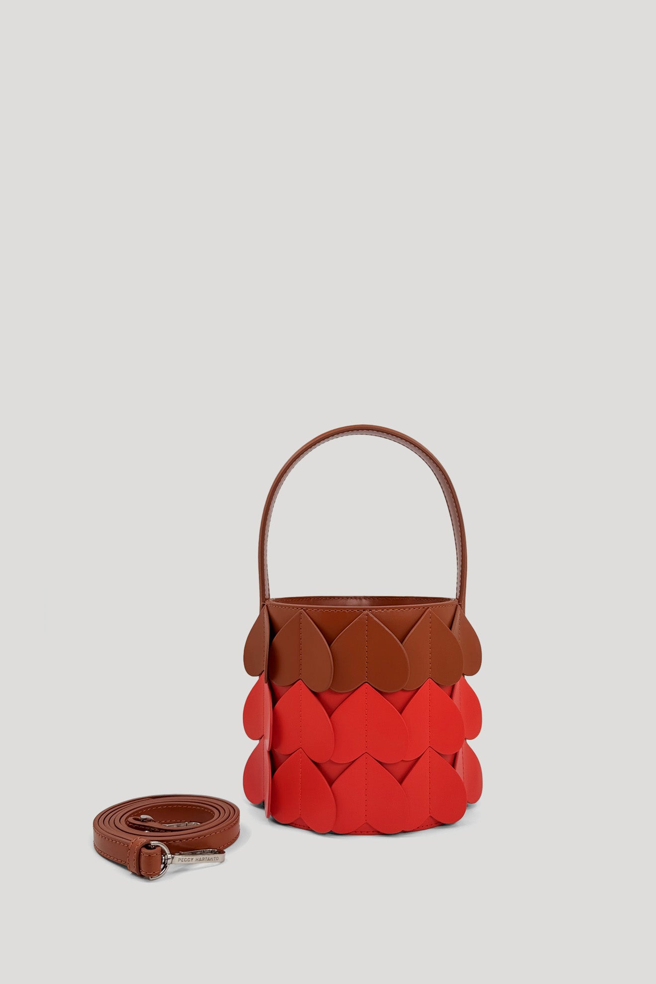 WHIRLPOOL Bucket Bag in Tan/Cinnabar