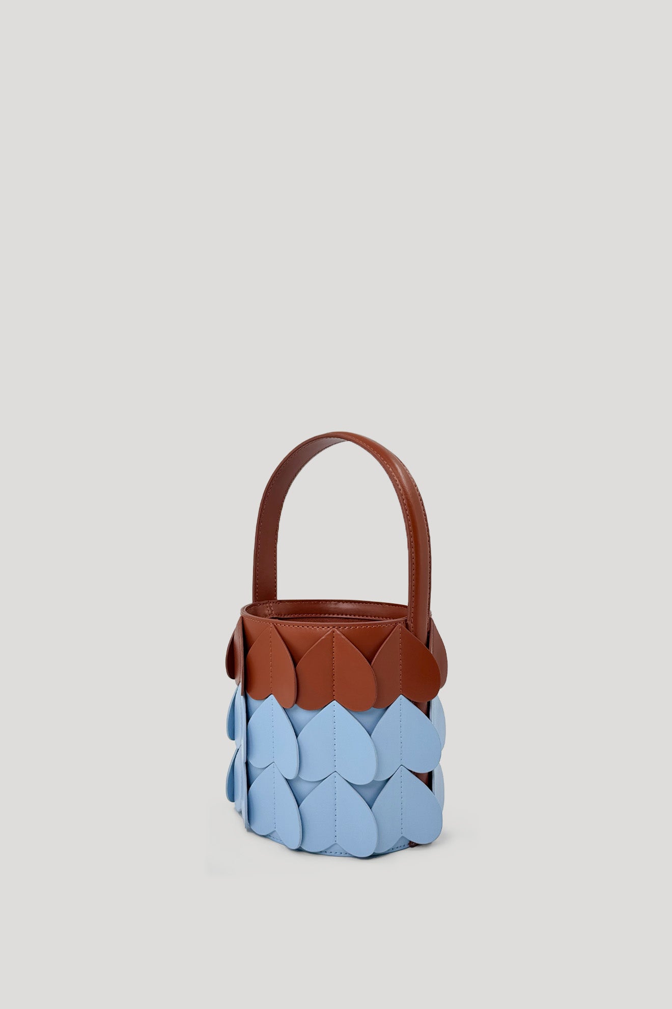 WHIRLPOOL Bucket Bag in Tan/Glacier