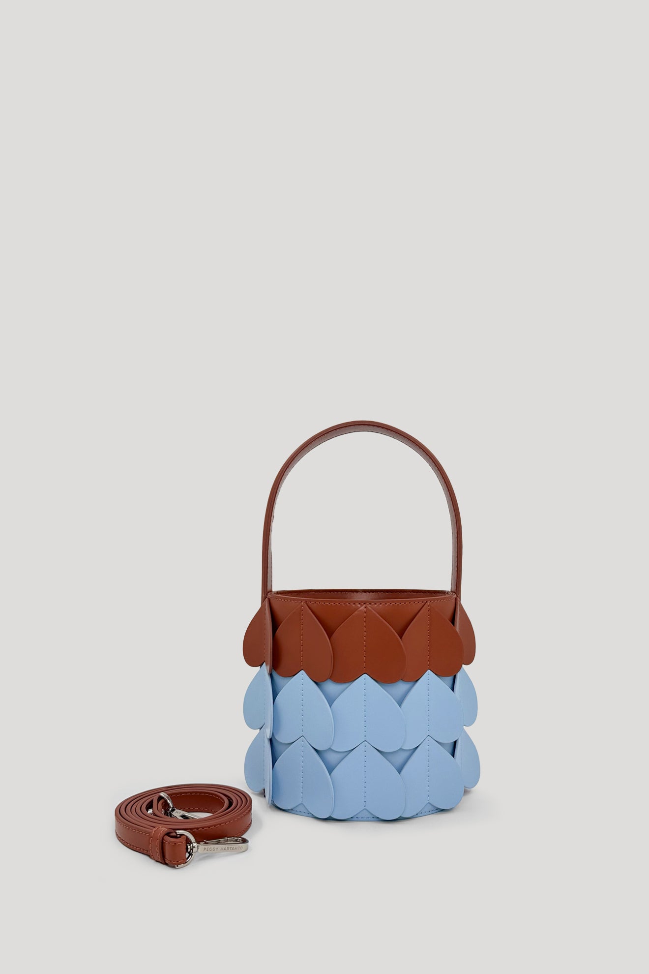 WHIRLPOOL Bucket Bag in Tan/Glacier