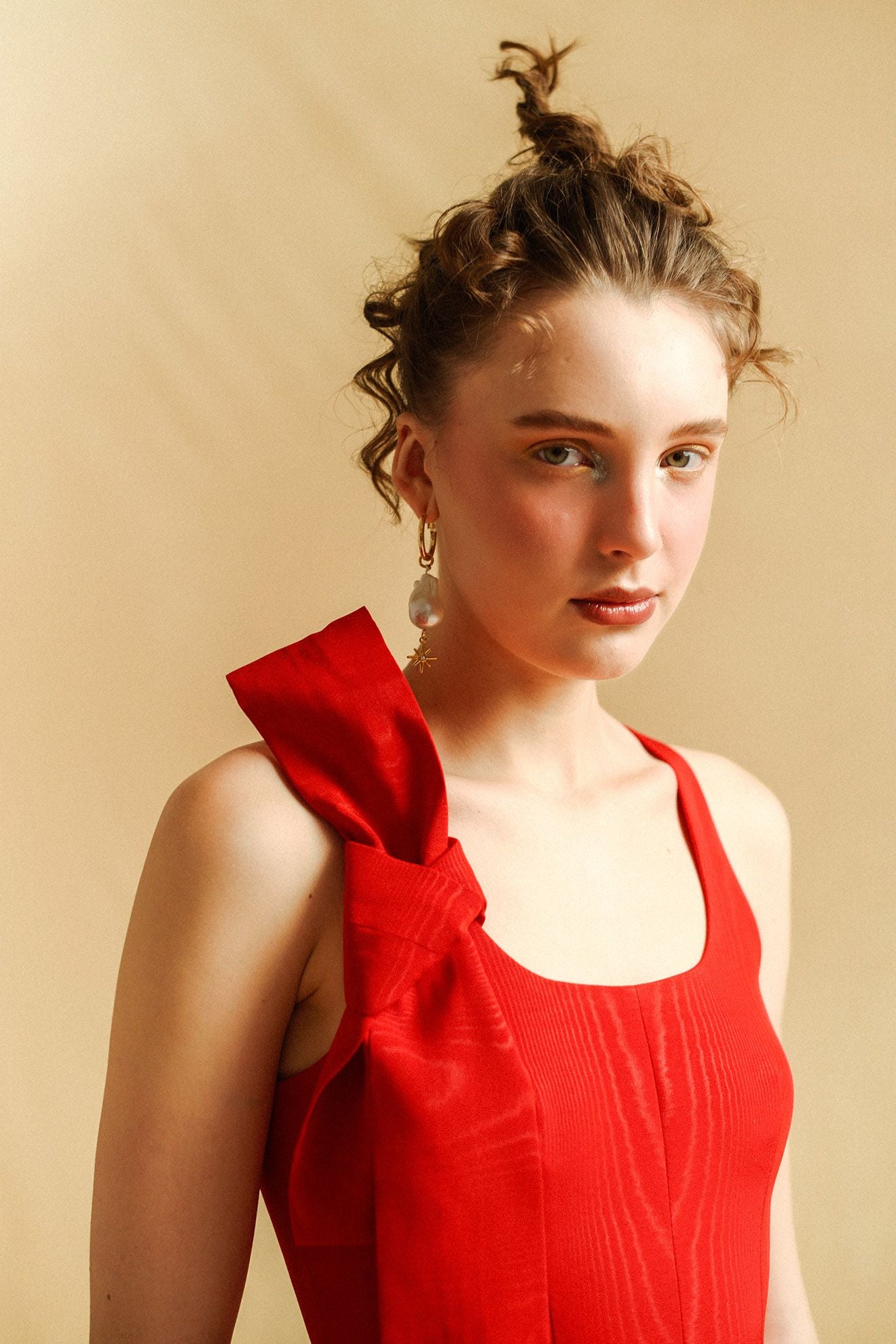 MUSIQUE Dress in Sangria Red