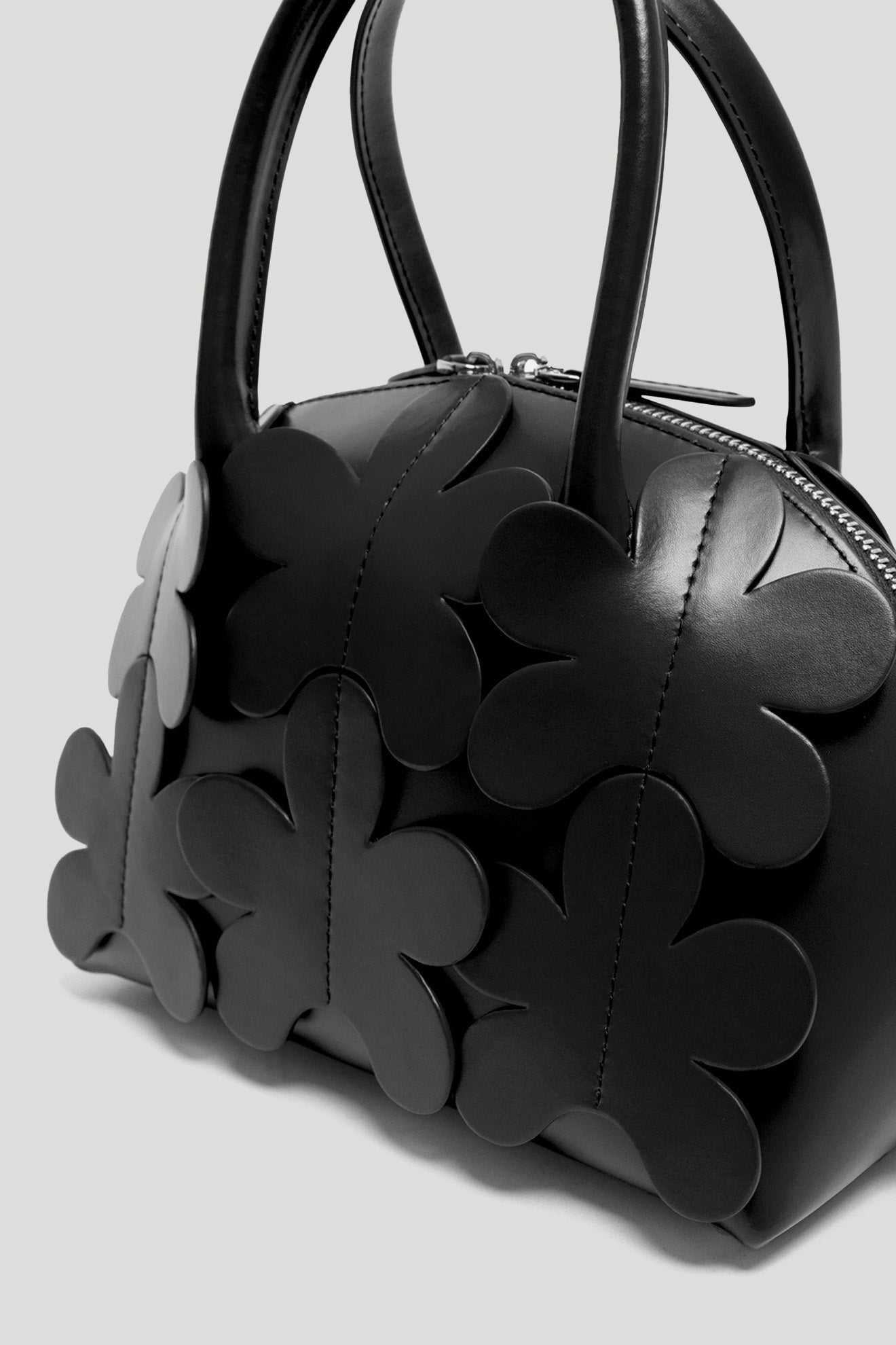 ZIG Classic Shell Bag in Black