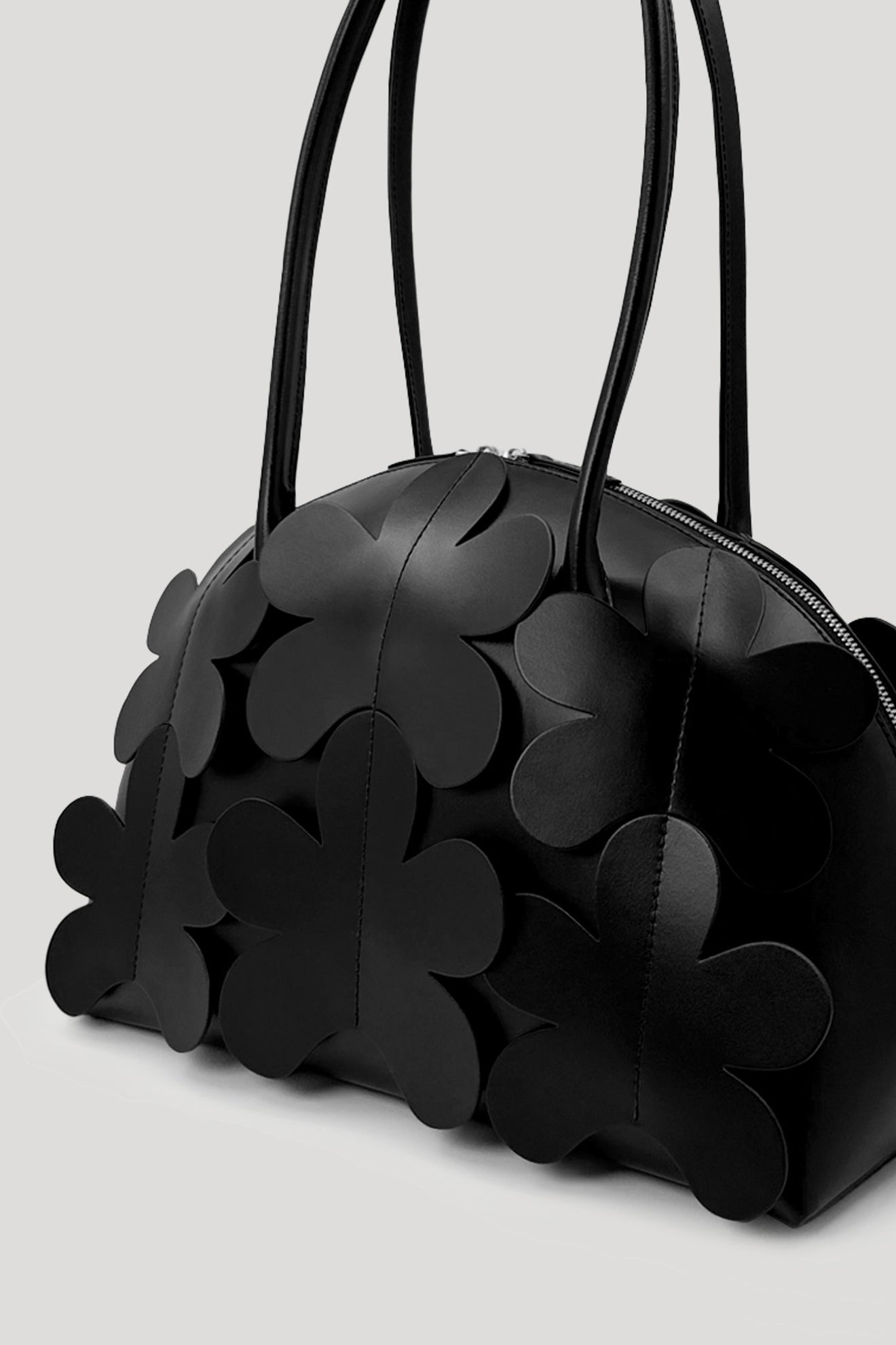 ZIG Grand Shell Bag in Black