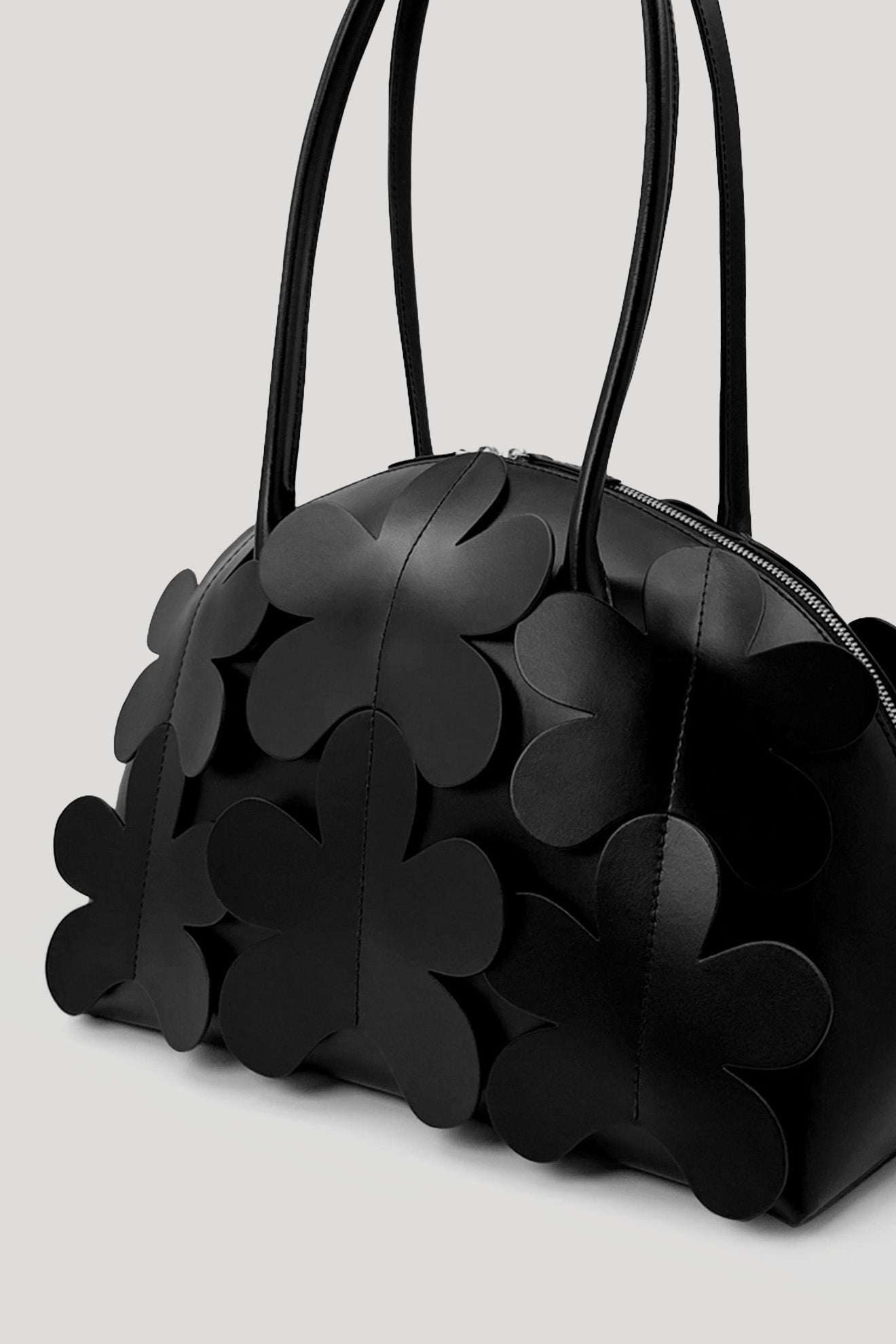 ZIG Grand Shell Bag in Black