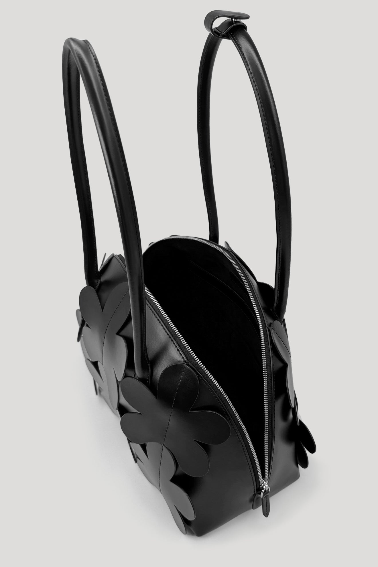 ZIG Grand Shell Bag in Black