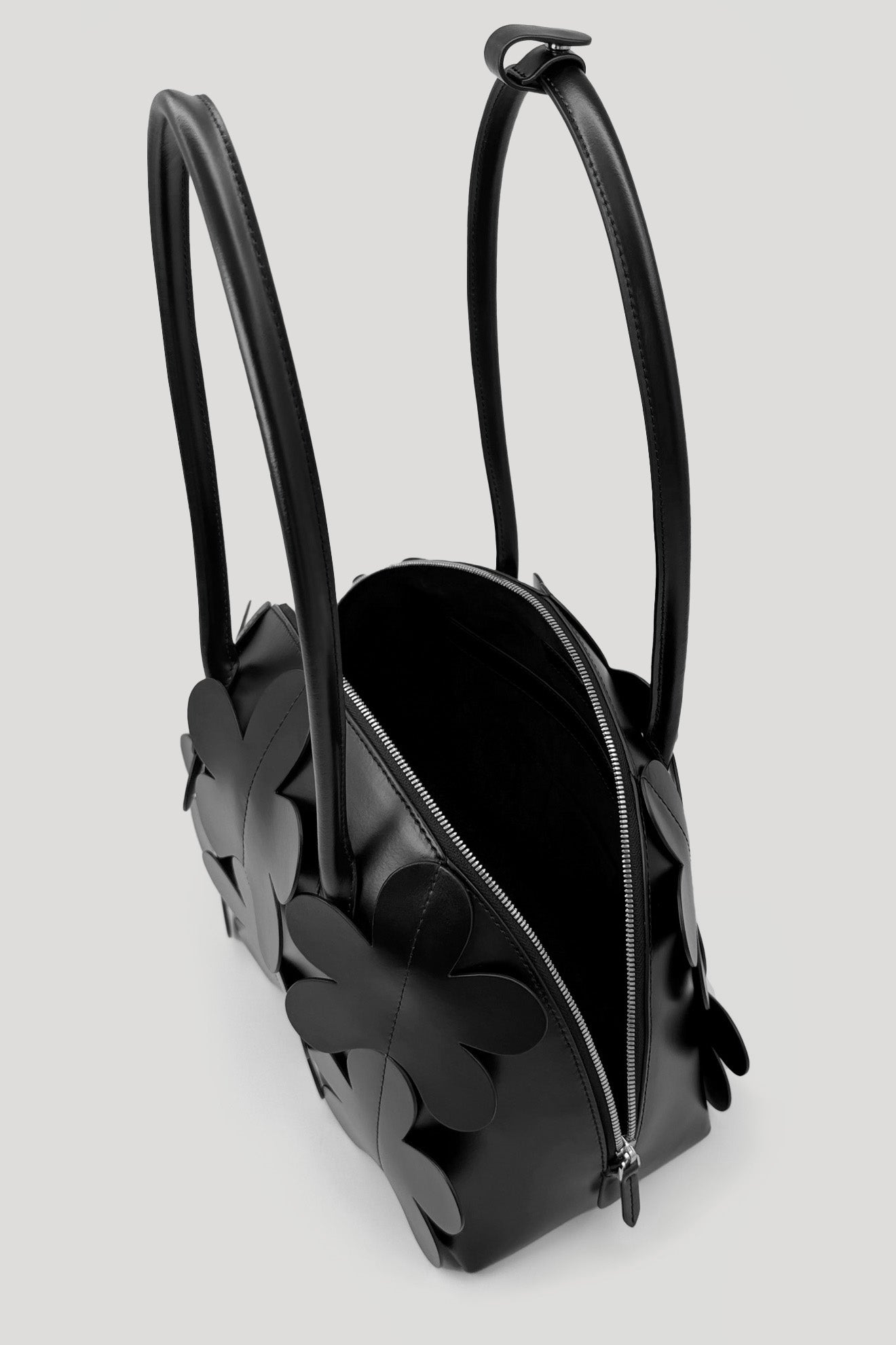ZIG Grand Shell Bag in Black