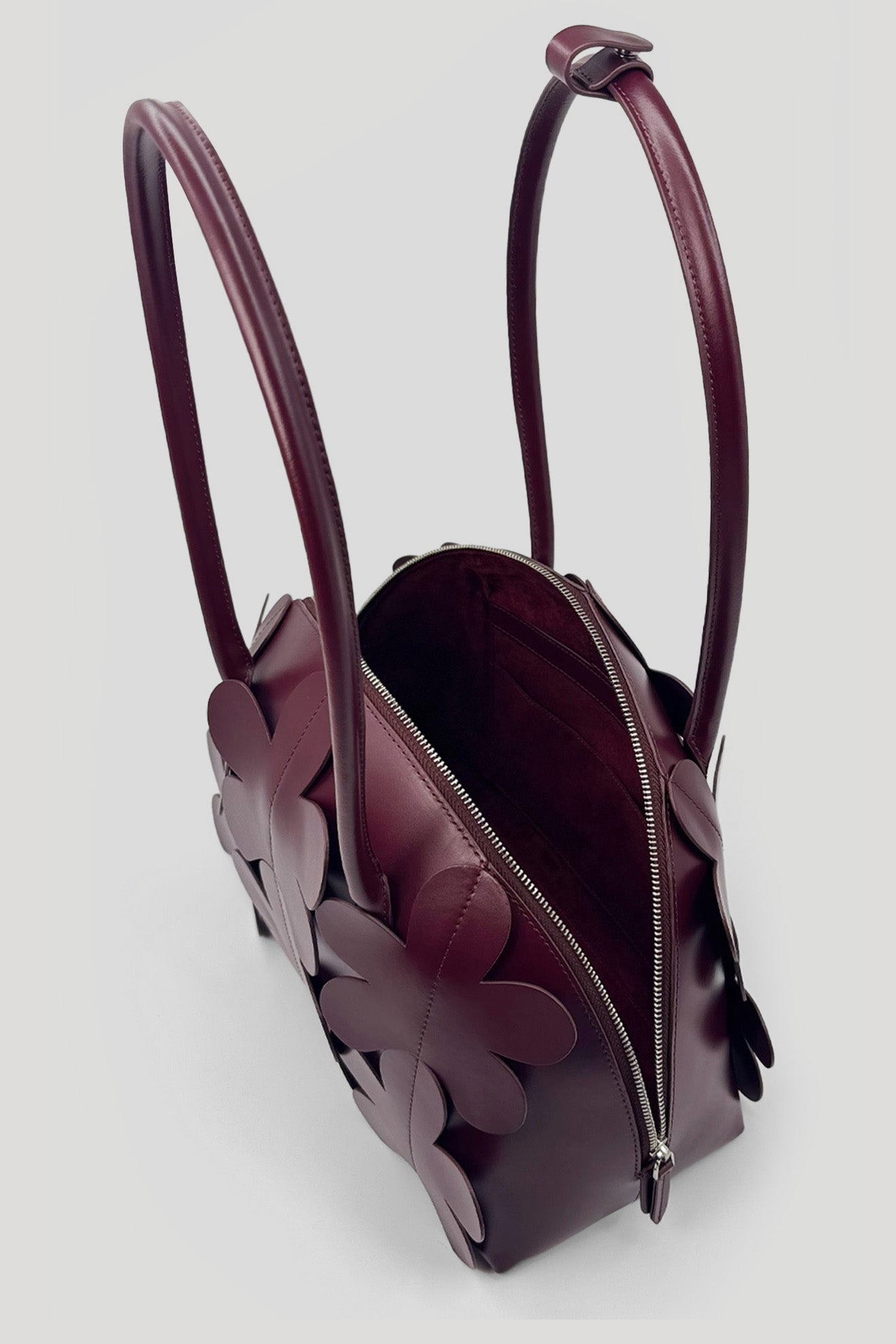 ZIG Grand Shell Bag in Wine