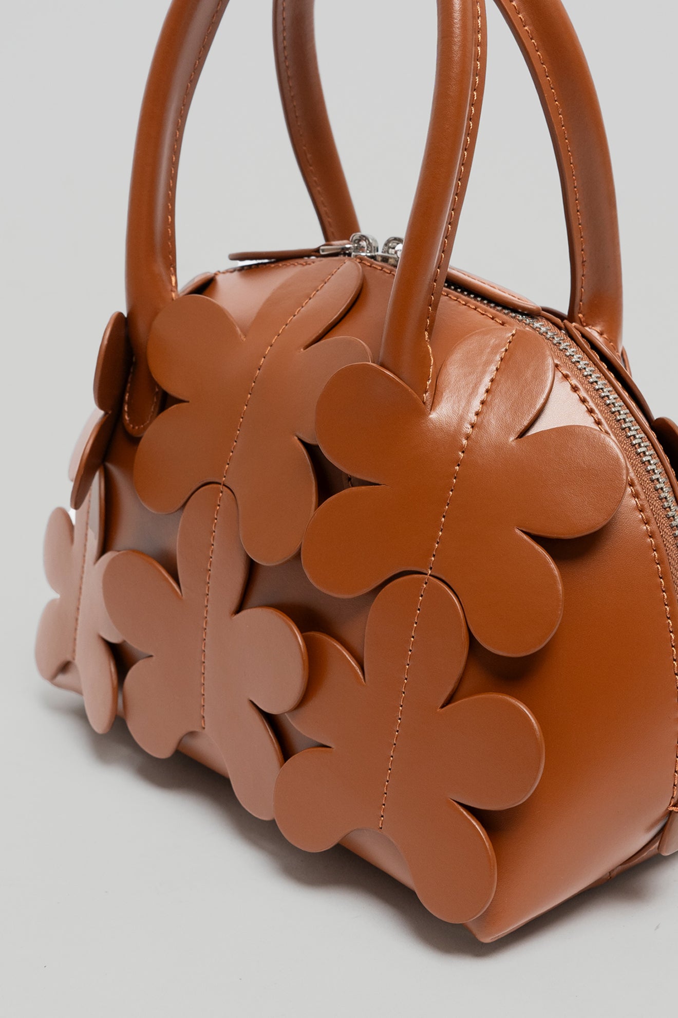 ZIG Shell Bag in Tan