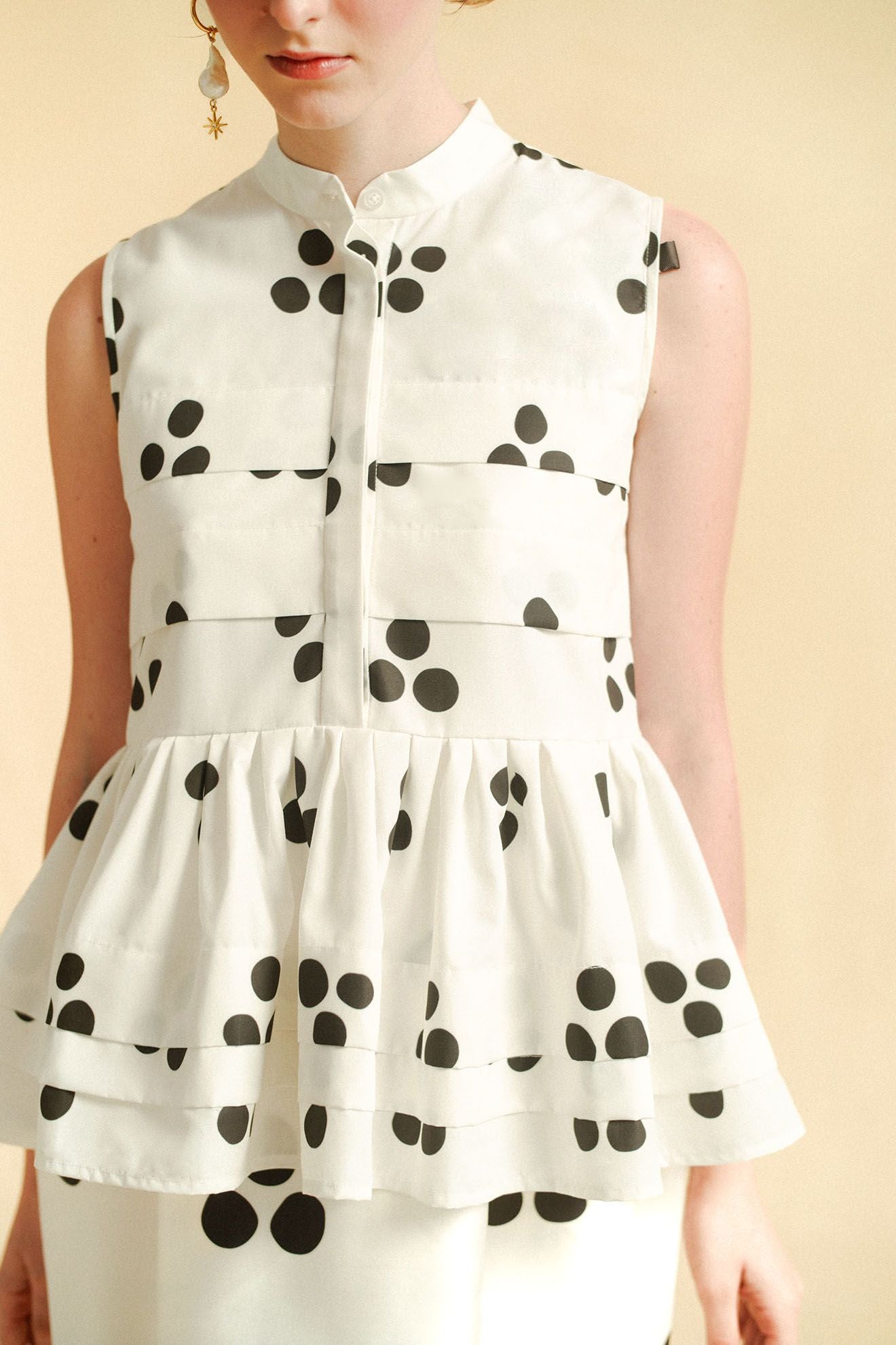 JEU Top in Black Polkadots